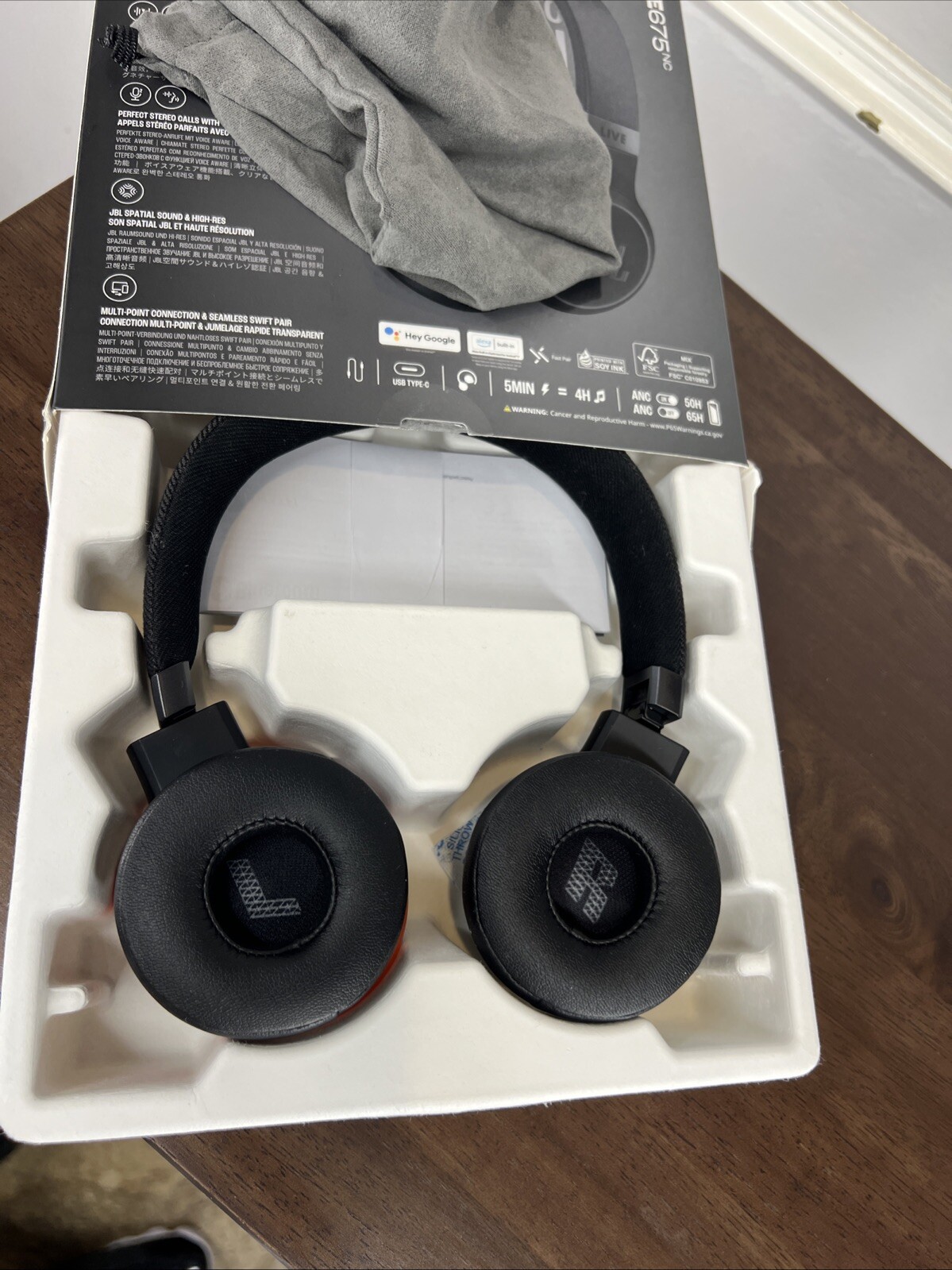 JBL Live 675NC Noise-Cancelling On-Ear Wireless Headphones
