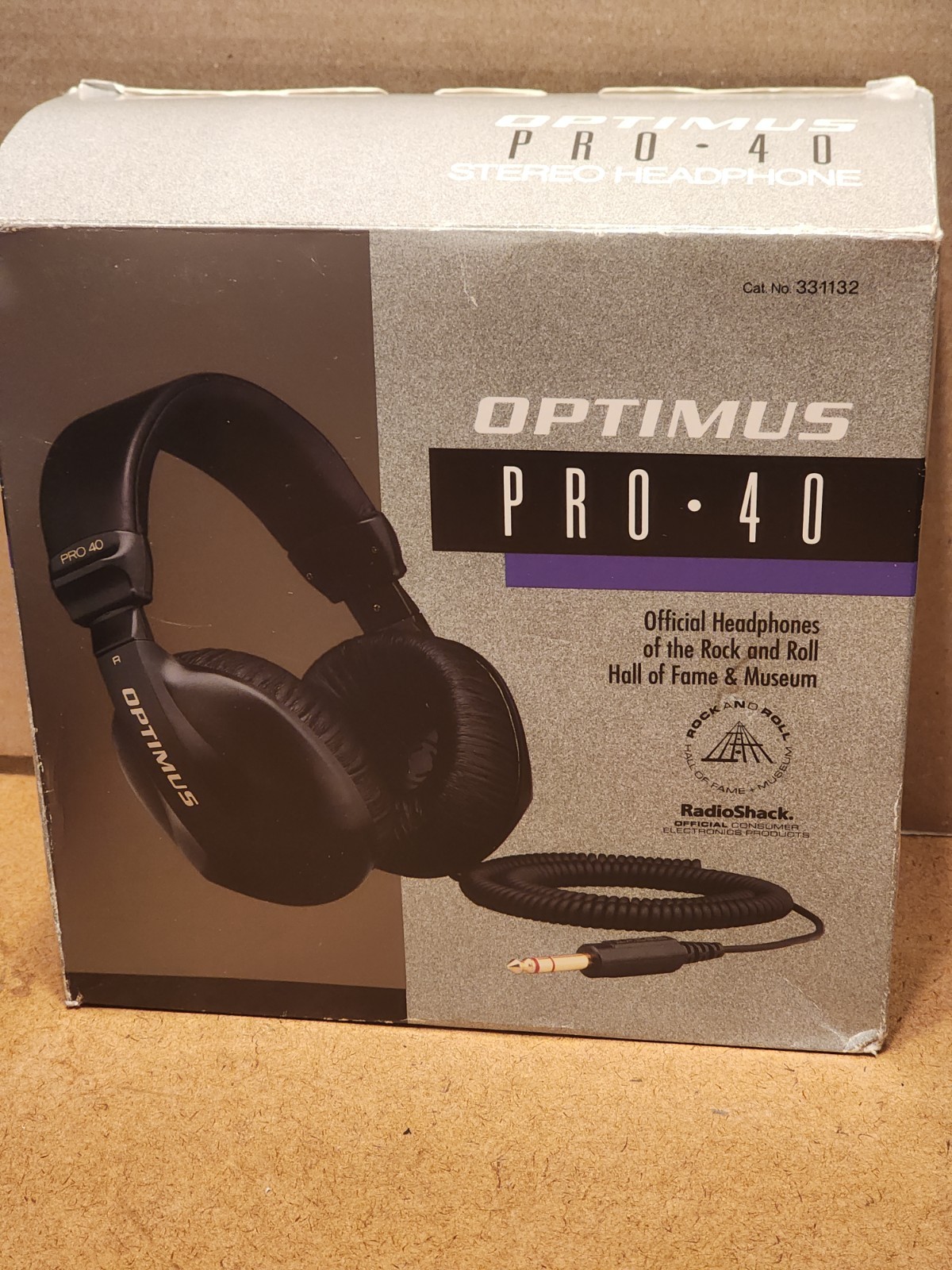 RadioShack 331132 Optimus Pro 40 Stereo Headphone Durable, Lightweight – NEW