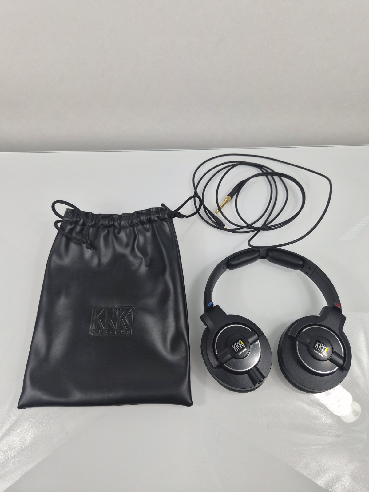 ​KRK KNS-8400 Professional Studio Monitor Headphones – Black with Bag