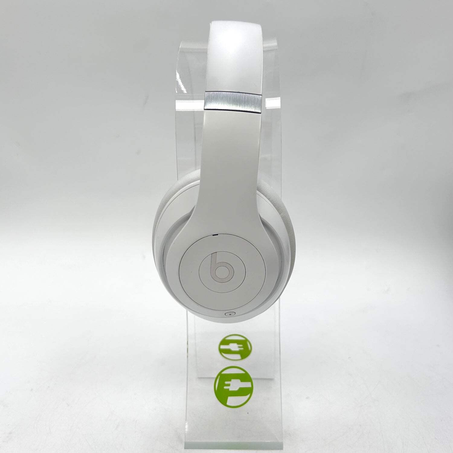 Beats Studio Pro Wireless Over-Ear Bluetooth Headphones White A2924