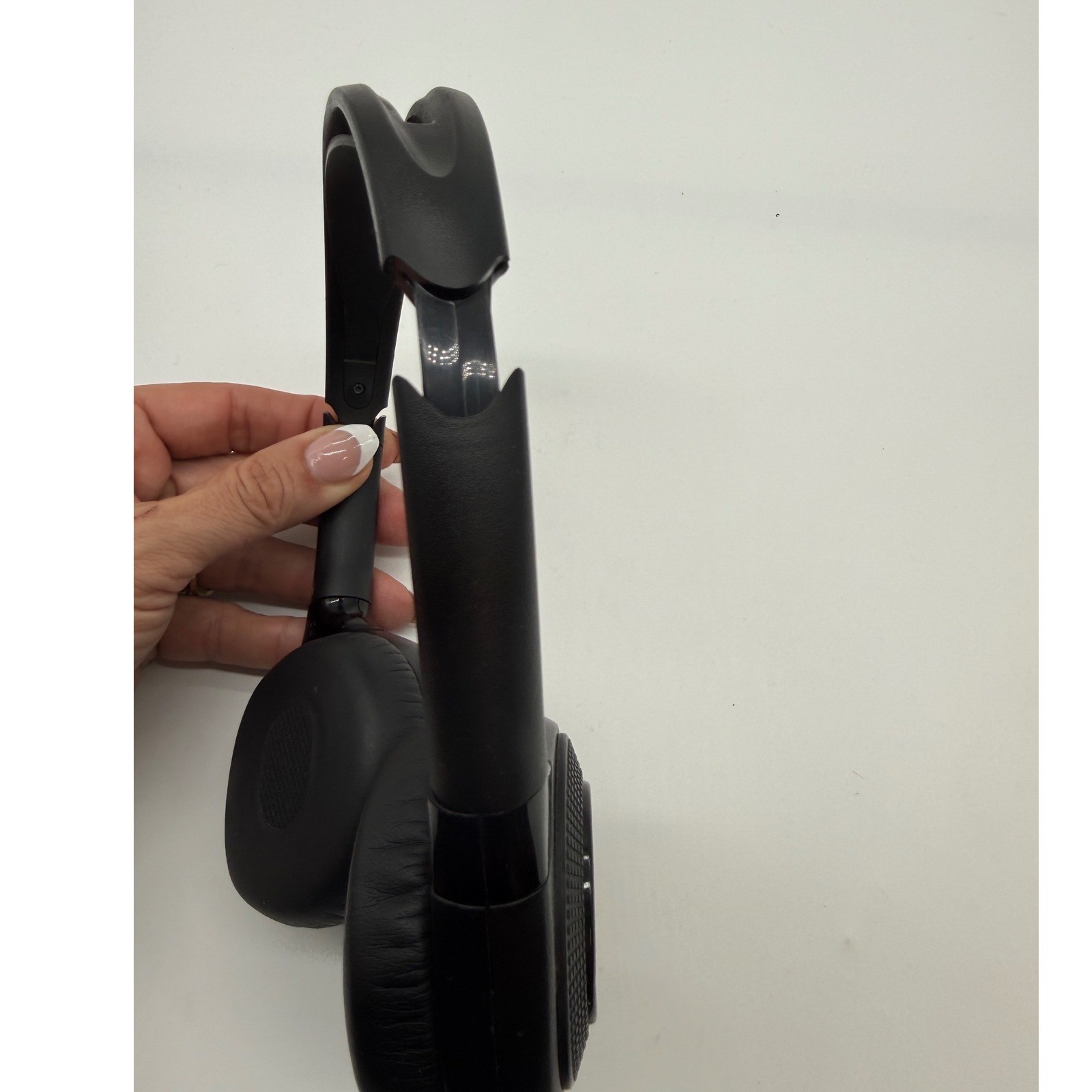 GMC Wireless Infrared IR Headphones Rear Seat Entertainment System Dual CH