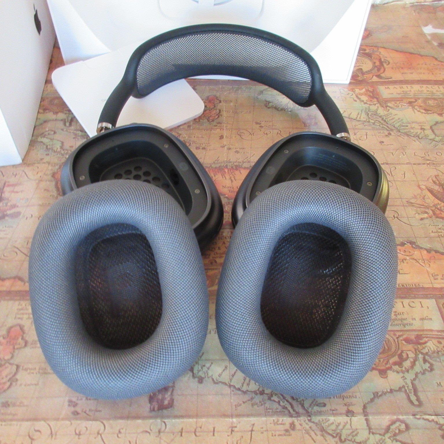 🍎 Apple AirPods Max – Wireless Over-Ear Headphones -Midnight-MWW43AM/A