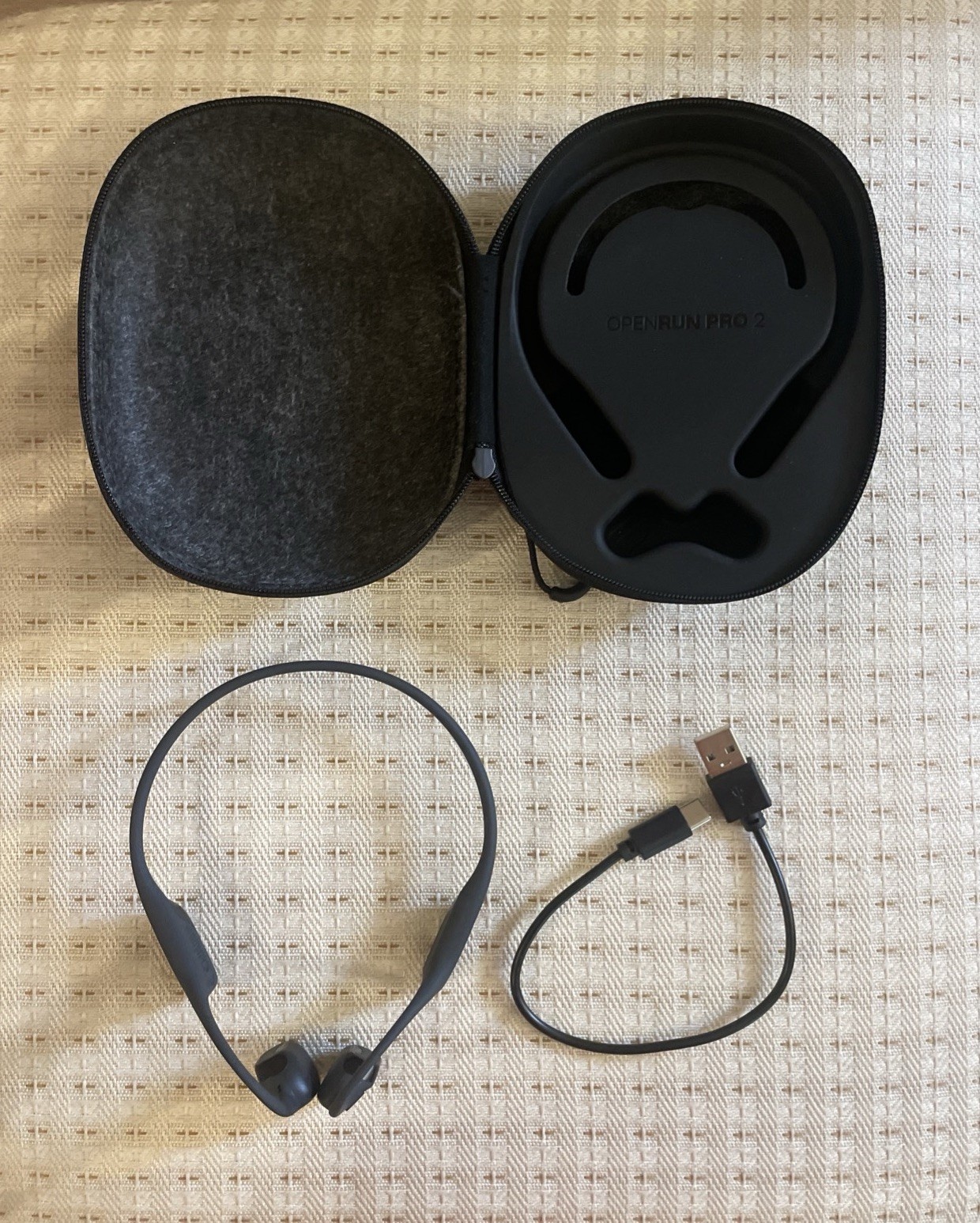 Shokz OpenRun Pro 2 Bone Conduction Bluetooth Headphones Black TESTED SEE VIDEO