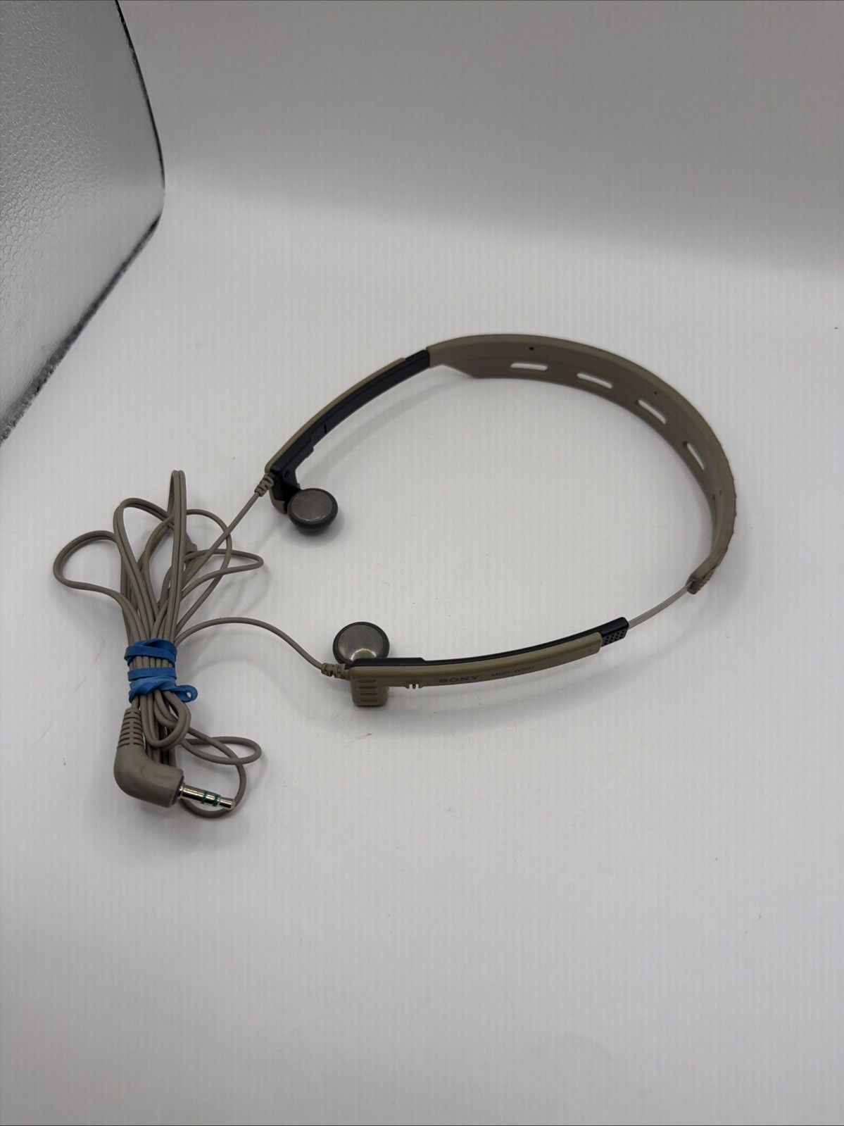 Sony MDR-W501 Gray 3.5MM Jack In Ear Light Weight Earphones Tested Works