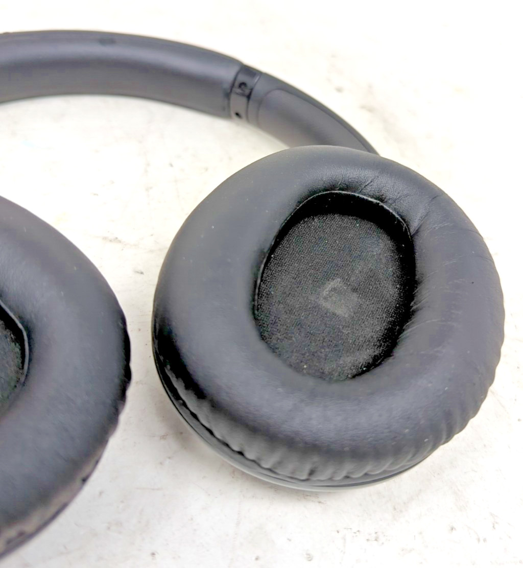 Sony WH-CH710N Wireless Over-Ear Noise Canceling Headphones!!READ DESCRIPTION!!