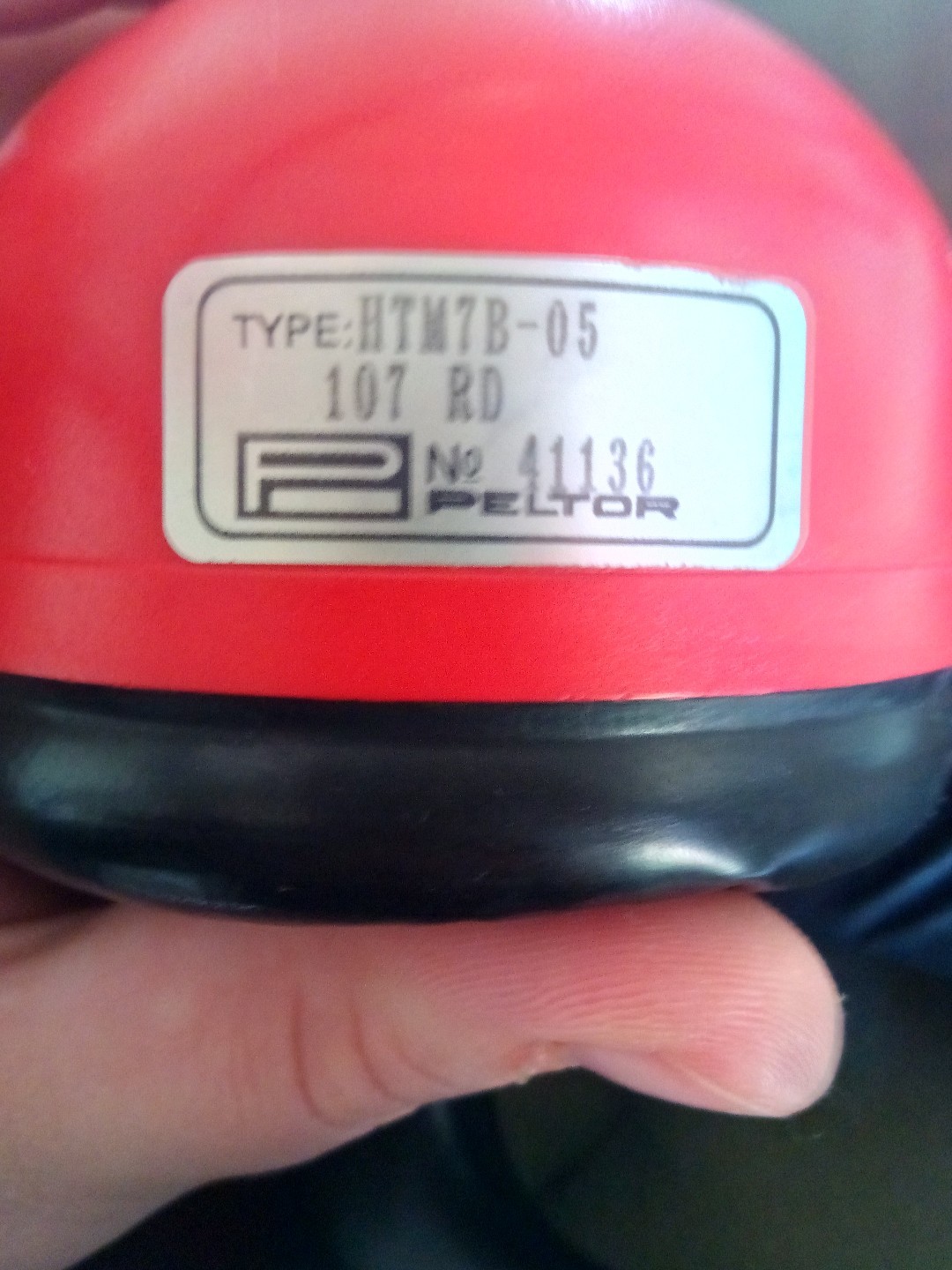 Solution Peltor Headphones Type:HTM7B-05 107 RD NO 41136