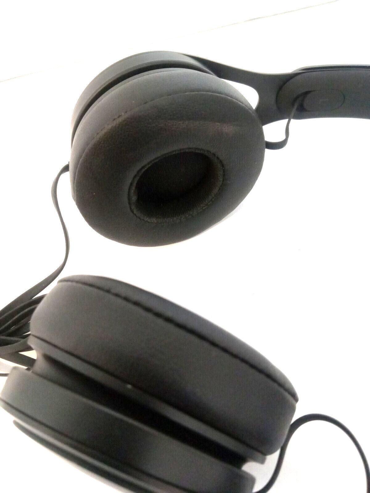 Beats By Dr. Dre Beats Headphones EP Wired On Ear Black Soft Cushion Around Ears