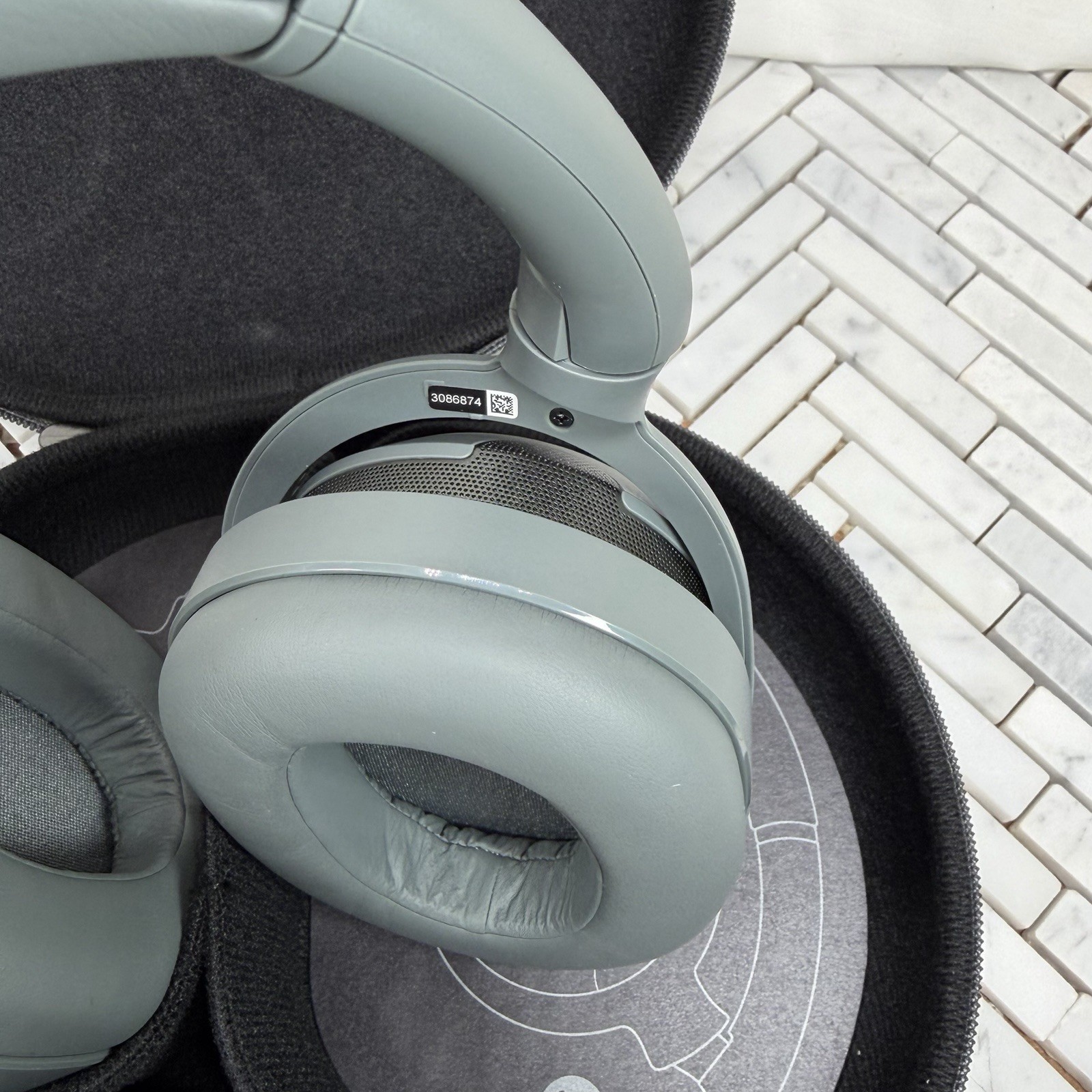 Sony ULT WEAR 900N Wireless Noise Canceling Bluetooth Headphones – Forest Gray