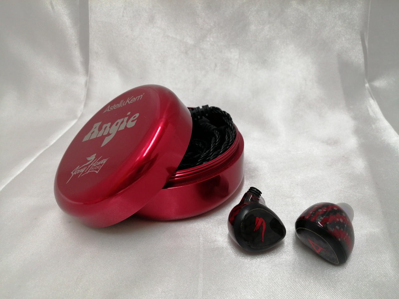 JH Audio Angie Earphones 8BA Collab Reference In-Ear 10Hz-23kHz 17Ω