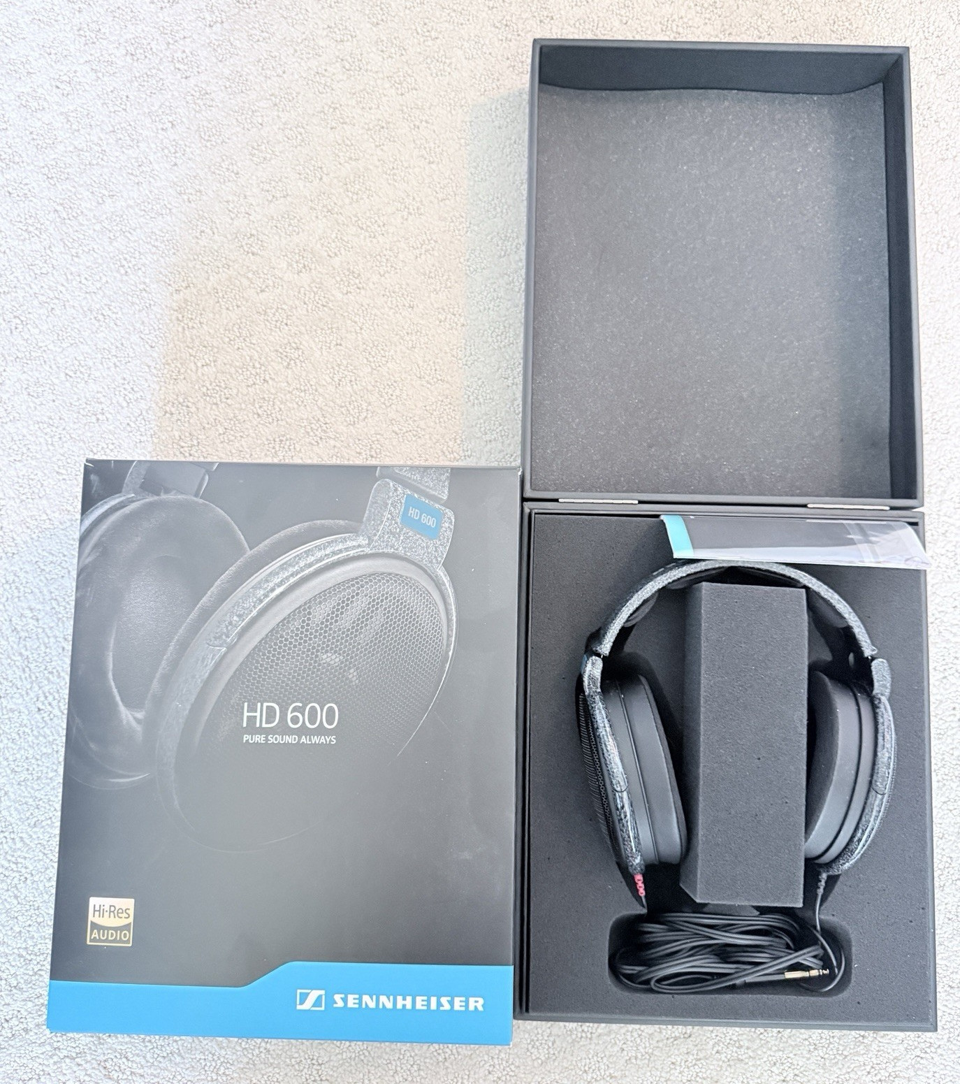 Sennheiser HD 600 Open-Back Wired Over-Ear Headphones Black/Gray 3.5mm