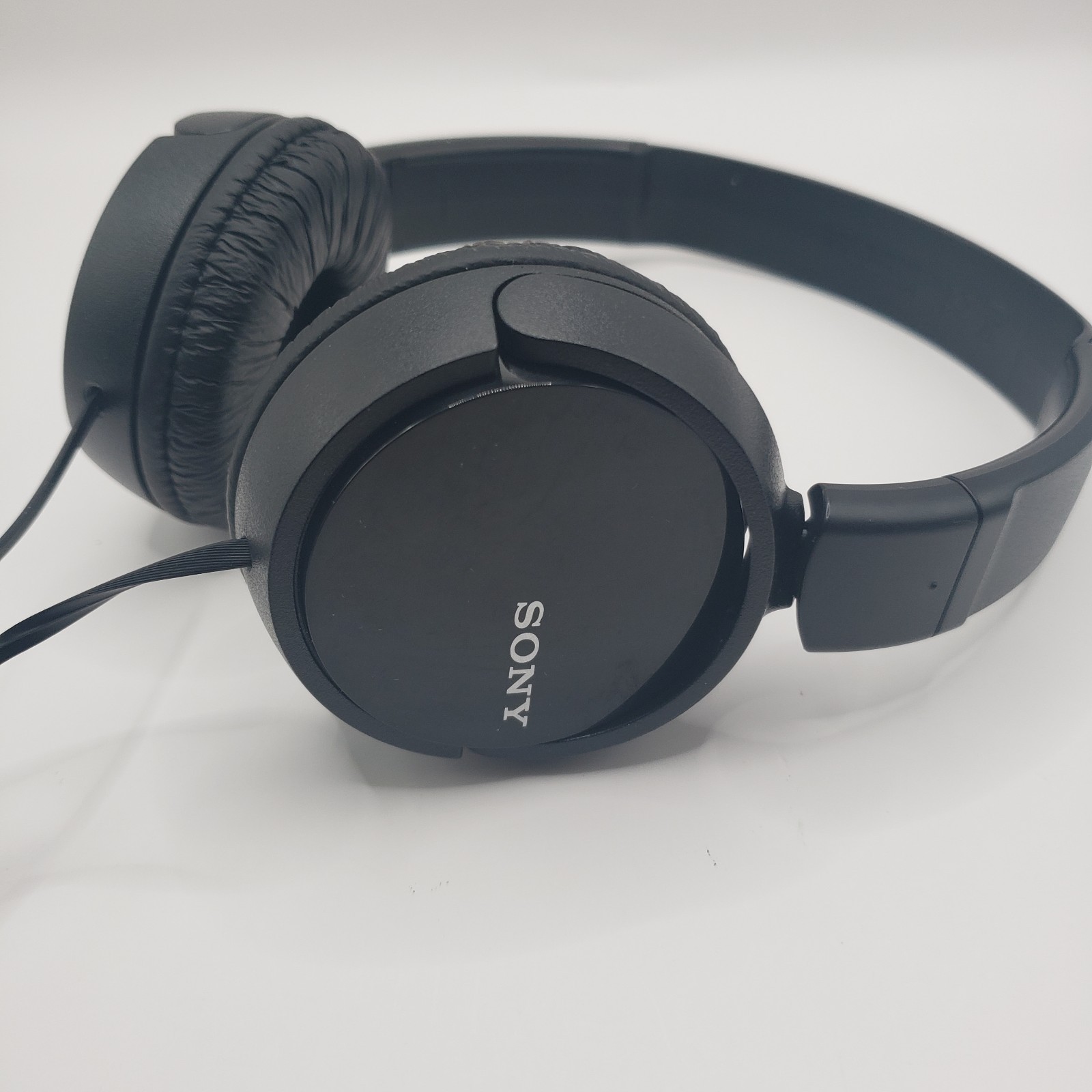 Sony MDR-ZX110 Noise Cancelling Headphones Color Black – Tested