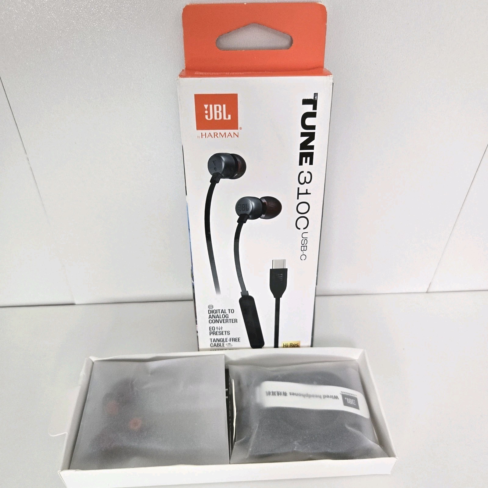 New JBL Tune 310C USB C In Ear Wired Headphones w/Remote & MIC SEE DETAILS