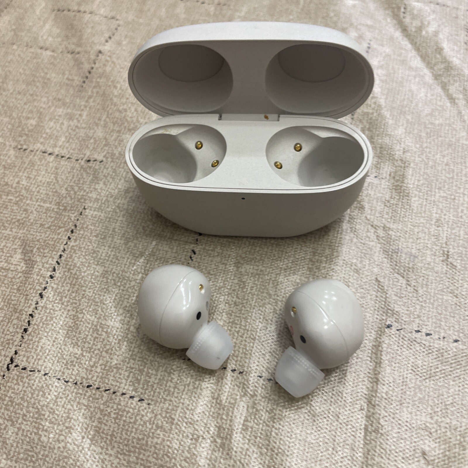 Sony WF-1000XM5 Noise Canceling Truly Wireless Bluetooth Earbuds – Silver