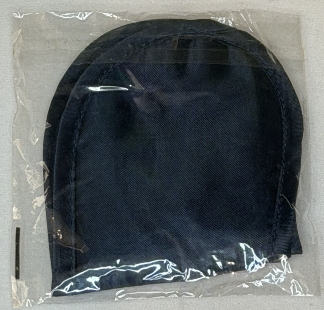 Brand NEW Delta Airlines BILLBOARD Ear Bud Headphones Sealed package & Eye Mask