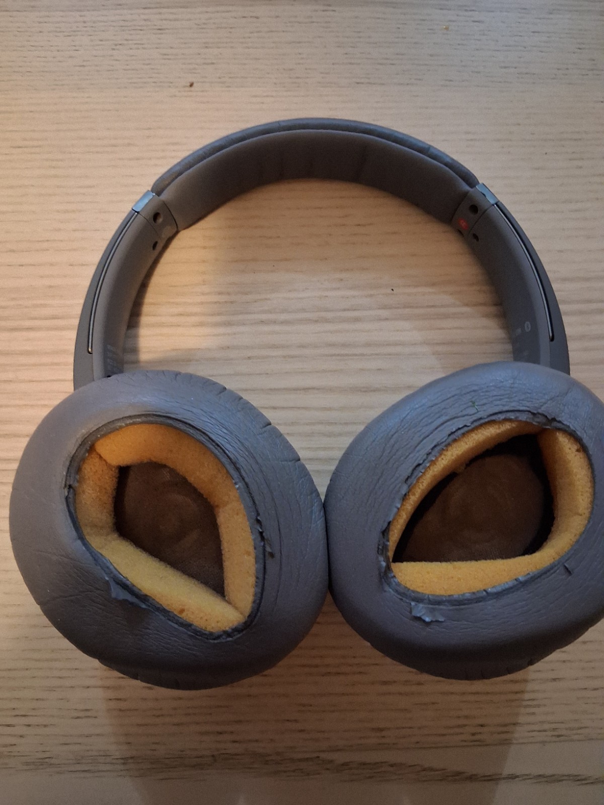Sony WH-CH700N BT Noise Canceling Wireless Headphones (Used / Earpad Wear)