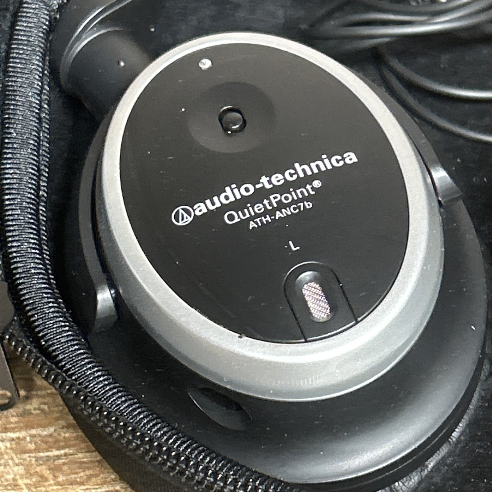 Audio-Technica ATH-ANC7B QuietPoint Active Noise-Cancelling On-Ear Headphones