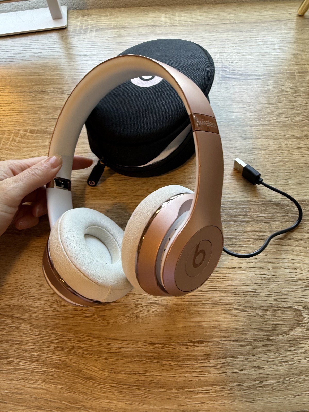 Beats by Dr. Dre Beats Solo3 Wireless On-Ear Headphones – Rose Gold (Used)