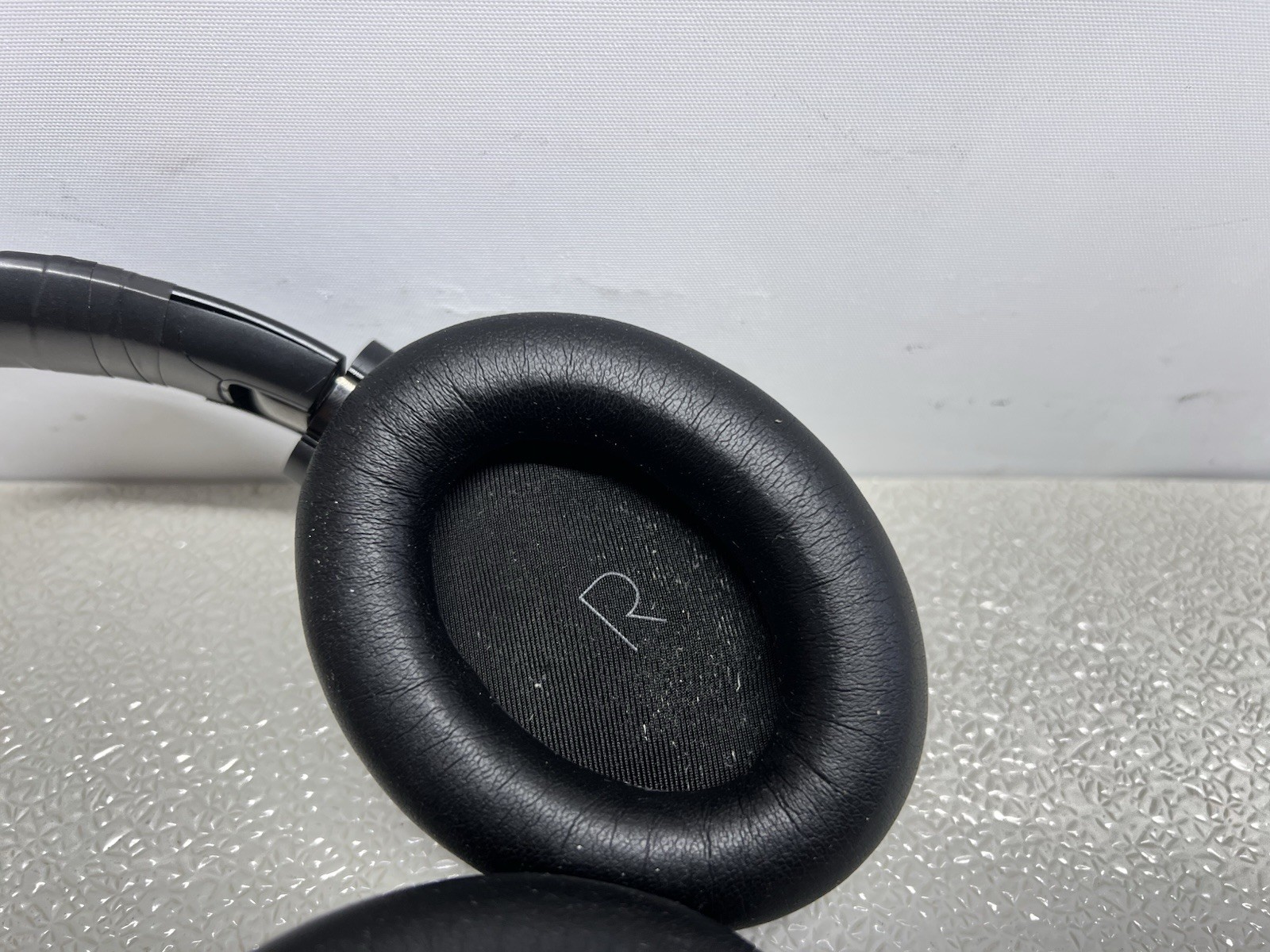 JBL – Tour One M2 True Adaptive Noise Cancelling Headphones – Black –