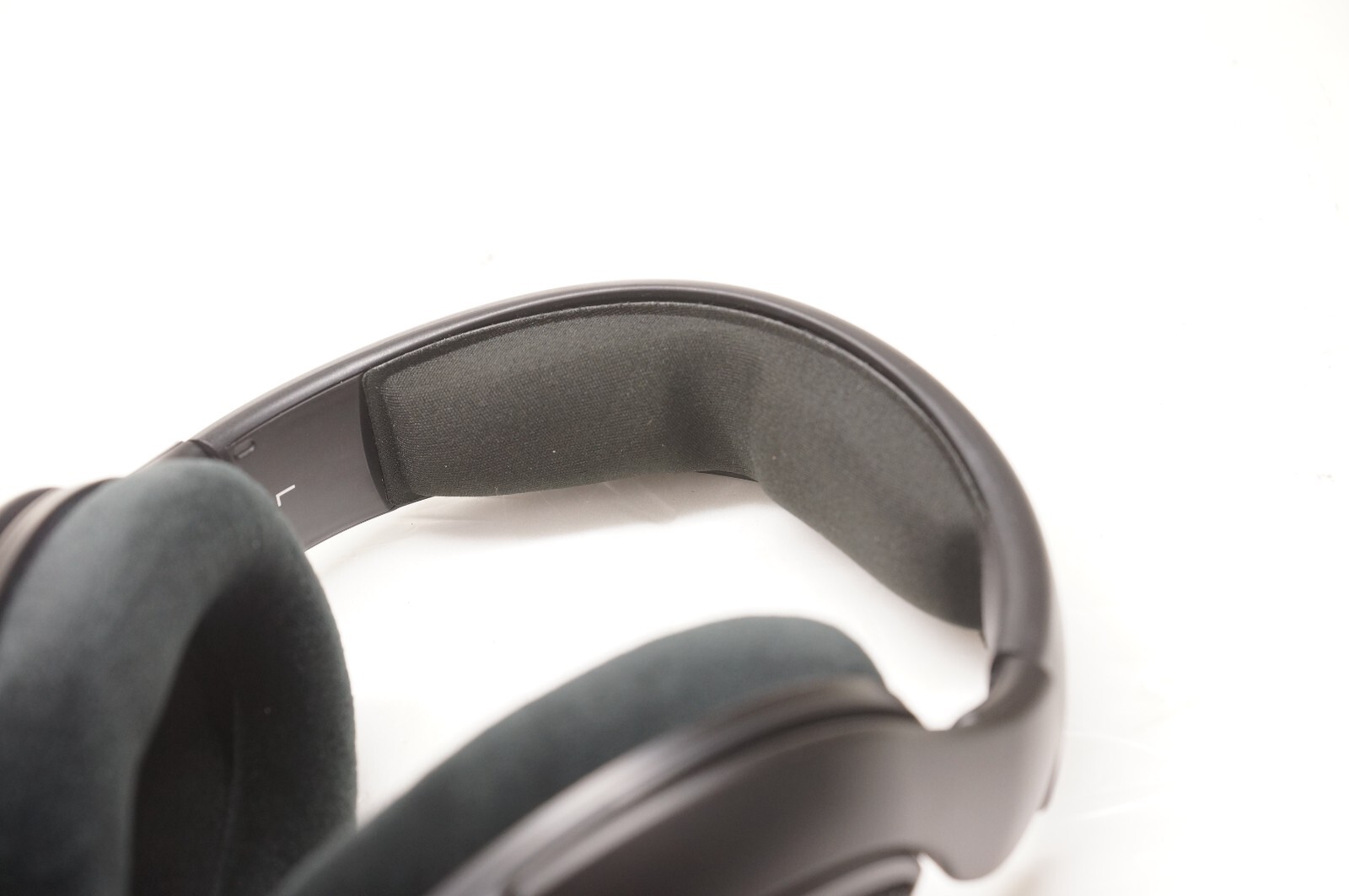 Sennheiser HD560 S Over-The-Ear Audiophile Headphones with Box / From Japan
