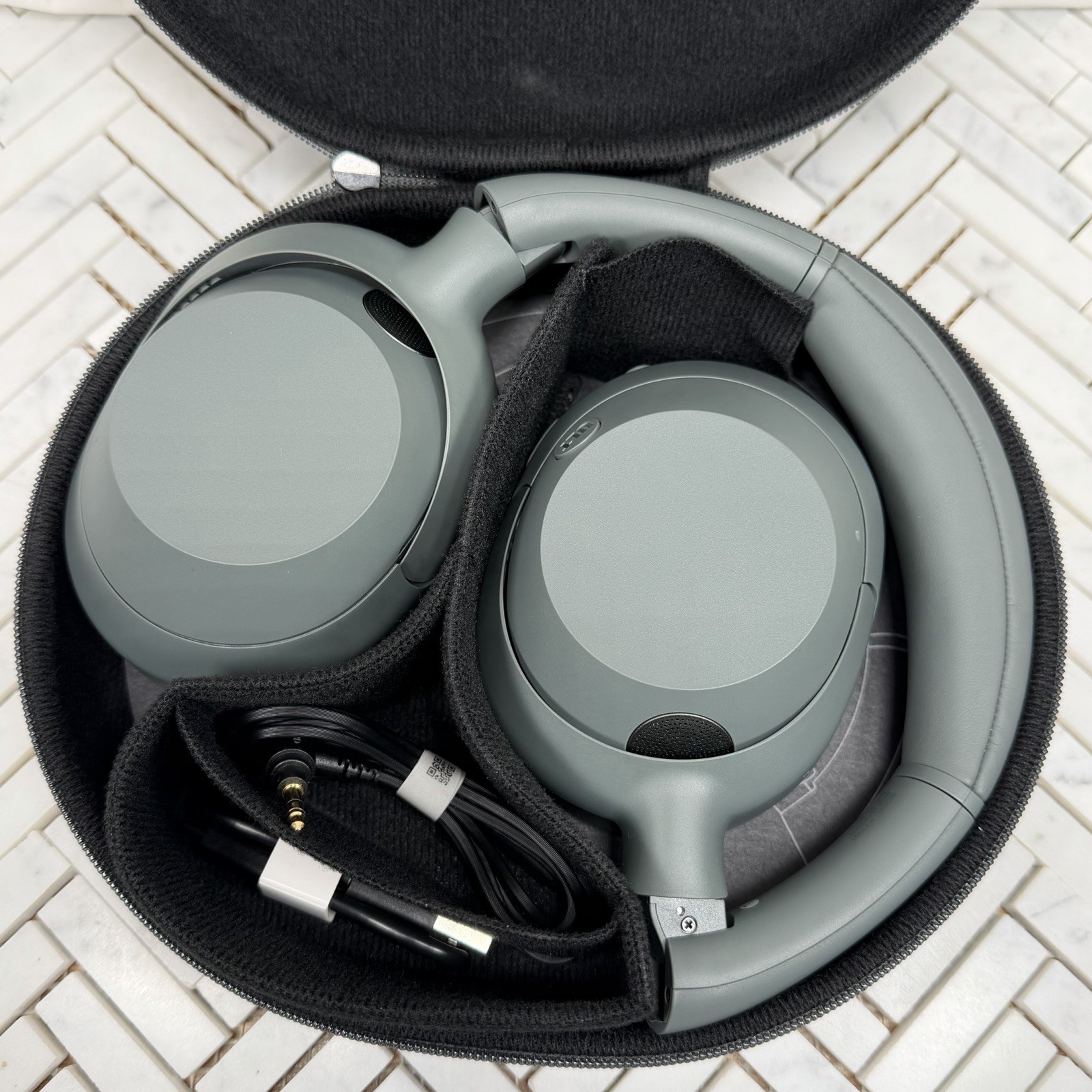 Sony ULT WEAR 900N Wireless Noise Canceling Bluetooth Headphones – Forest Gray