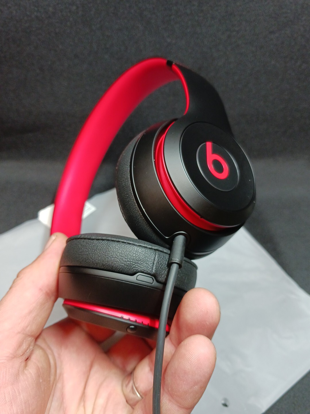 NEW! Beats by Dre Solo3 Wired Headphones Black and Red DEMO VERSION!!! READ!