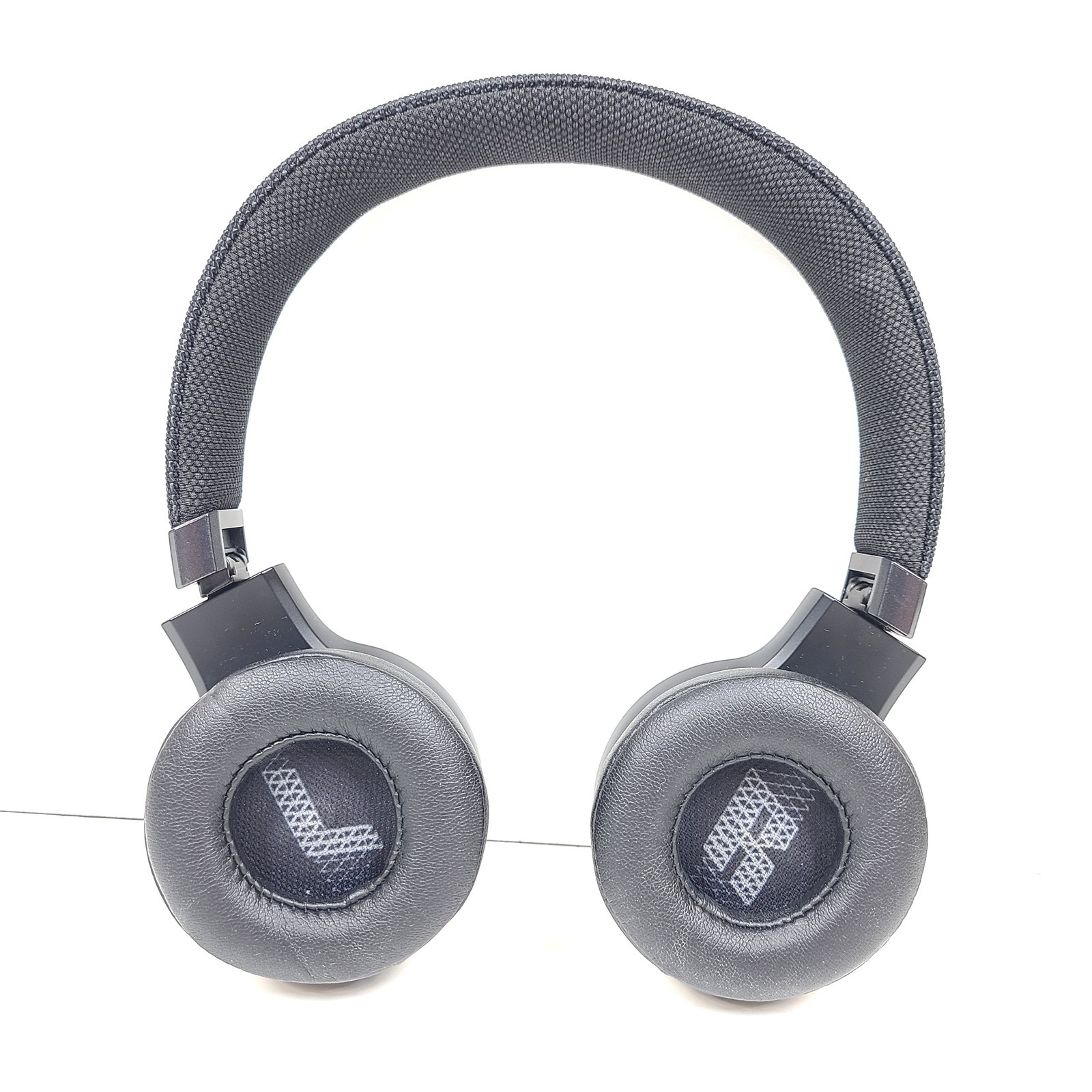 JBL Live 460NC Wireless On-Ear Noise Cancelling Headphones – Black Grade A