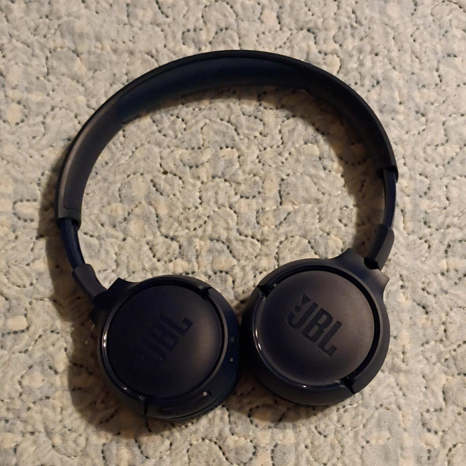 JBL Black On-Ear Headband Headphones, Ear-Pad (On the Ear), Double