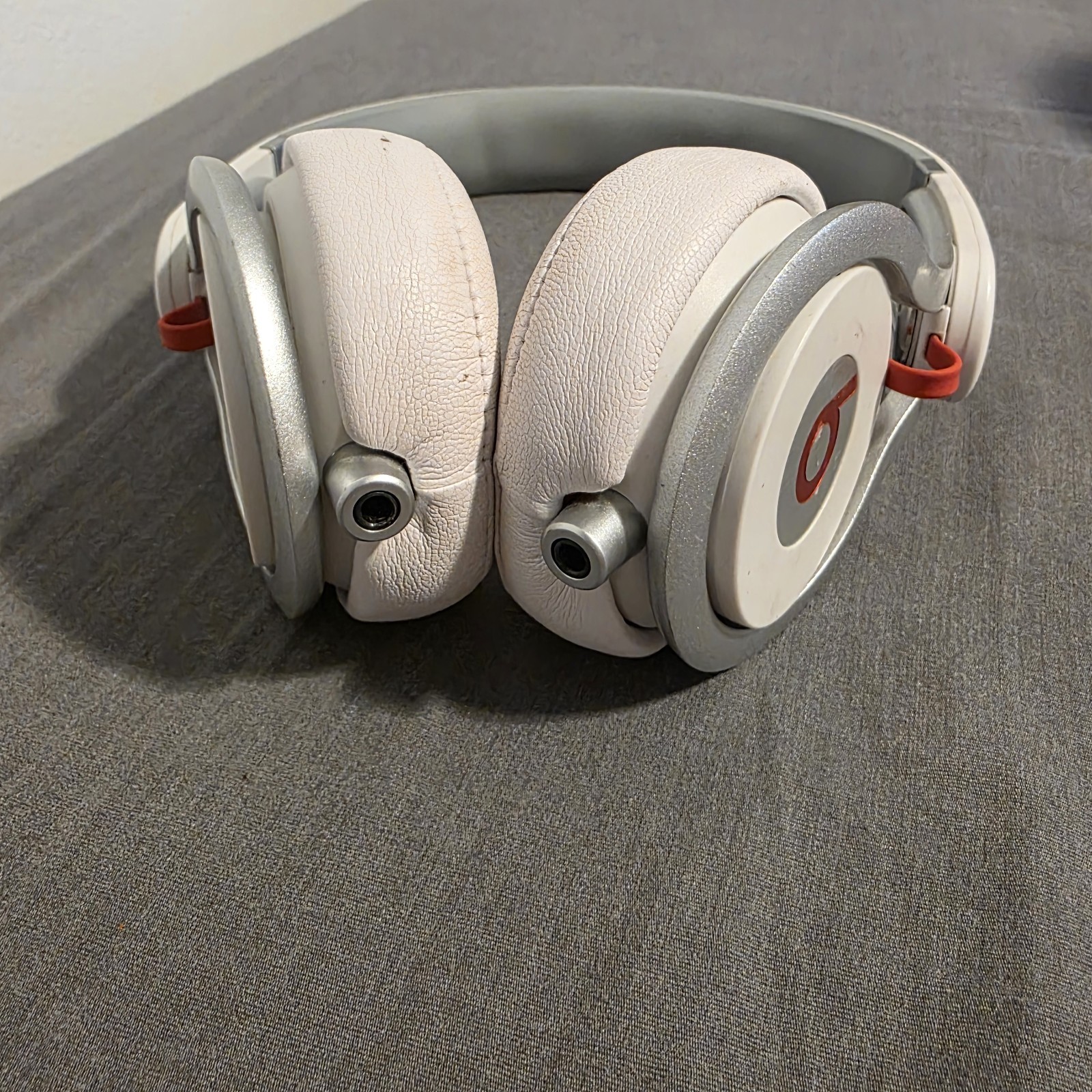DISCONTINUED/ Beats Pro by Dr. Dre Headphones Red White And Silver Used