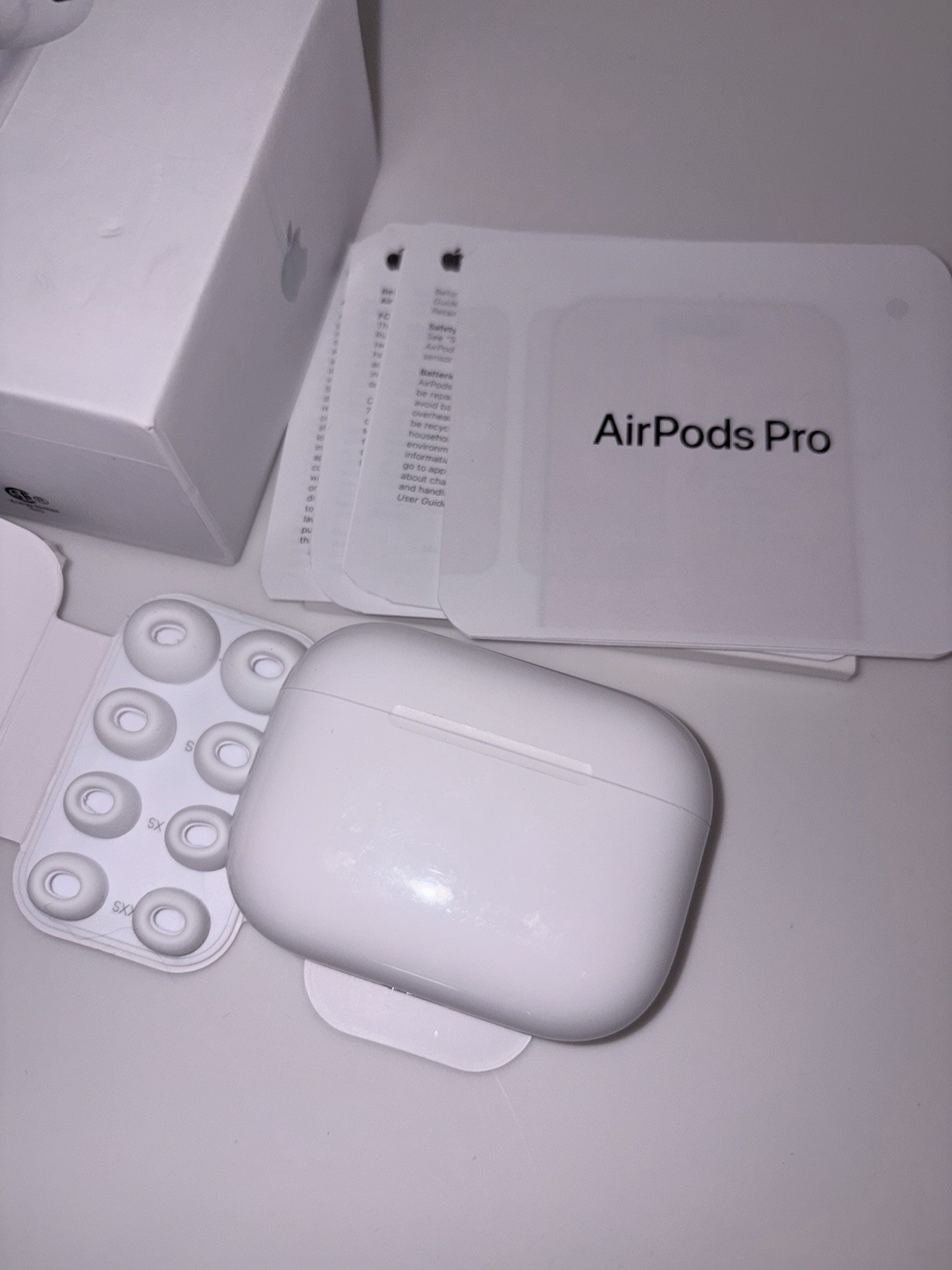 Apple AirPods Pro Wireless Bluetooth In-Ear Earbuds White w/ Charging Case