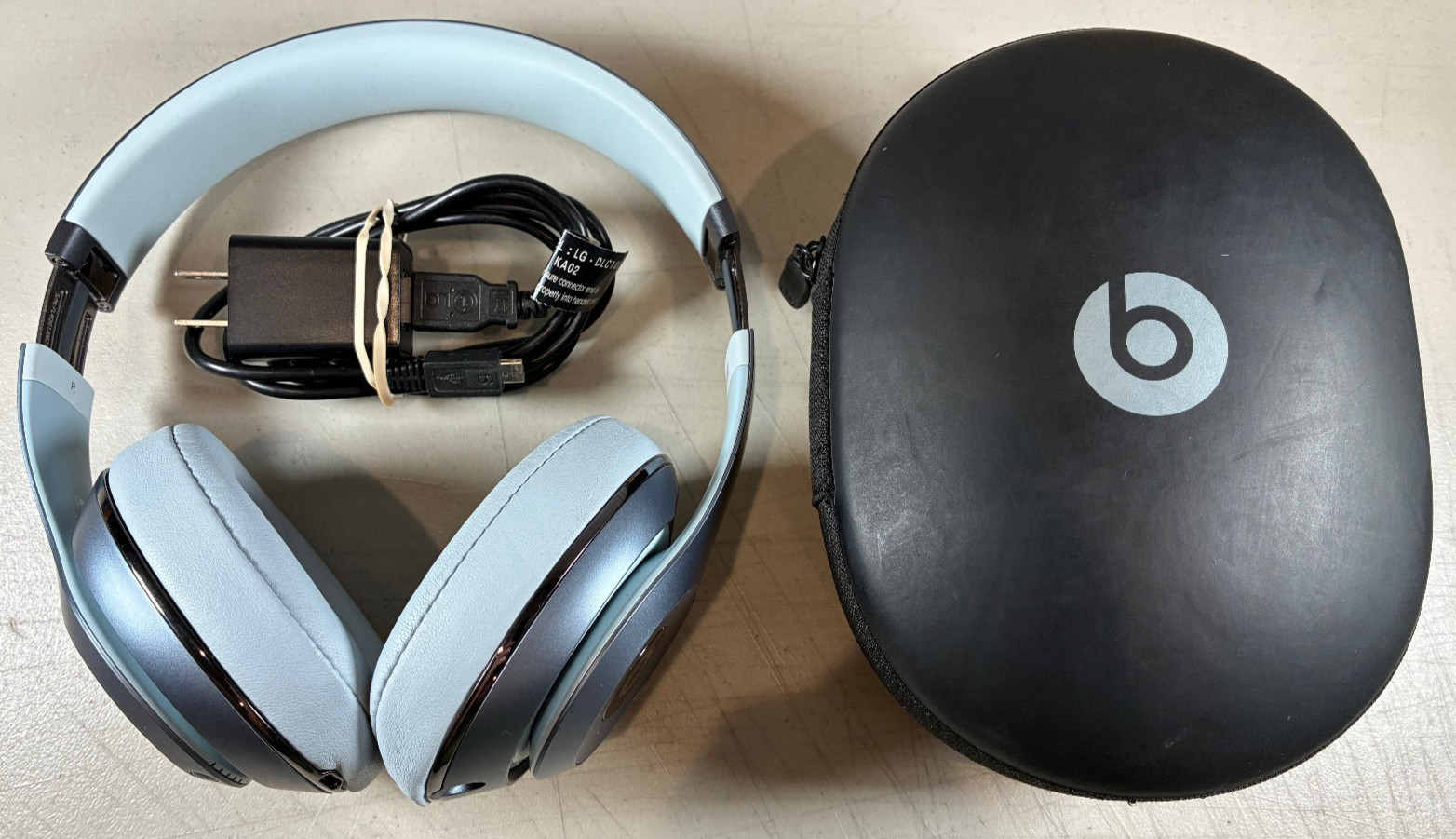 Beats by Dr Dre Studio 2.0 B0500 Blue Headphones Bundle w/ Case Cord Charger
