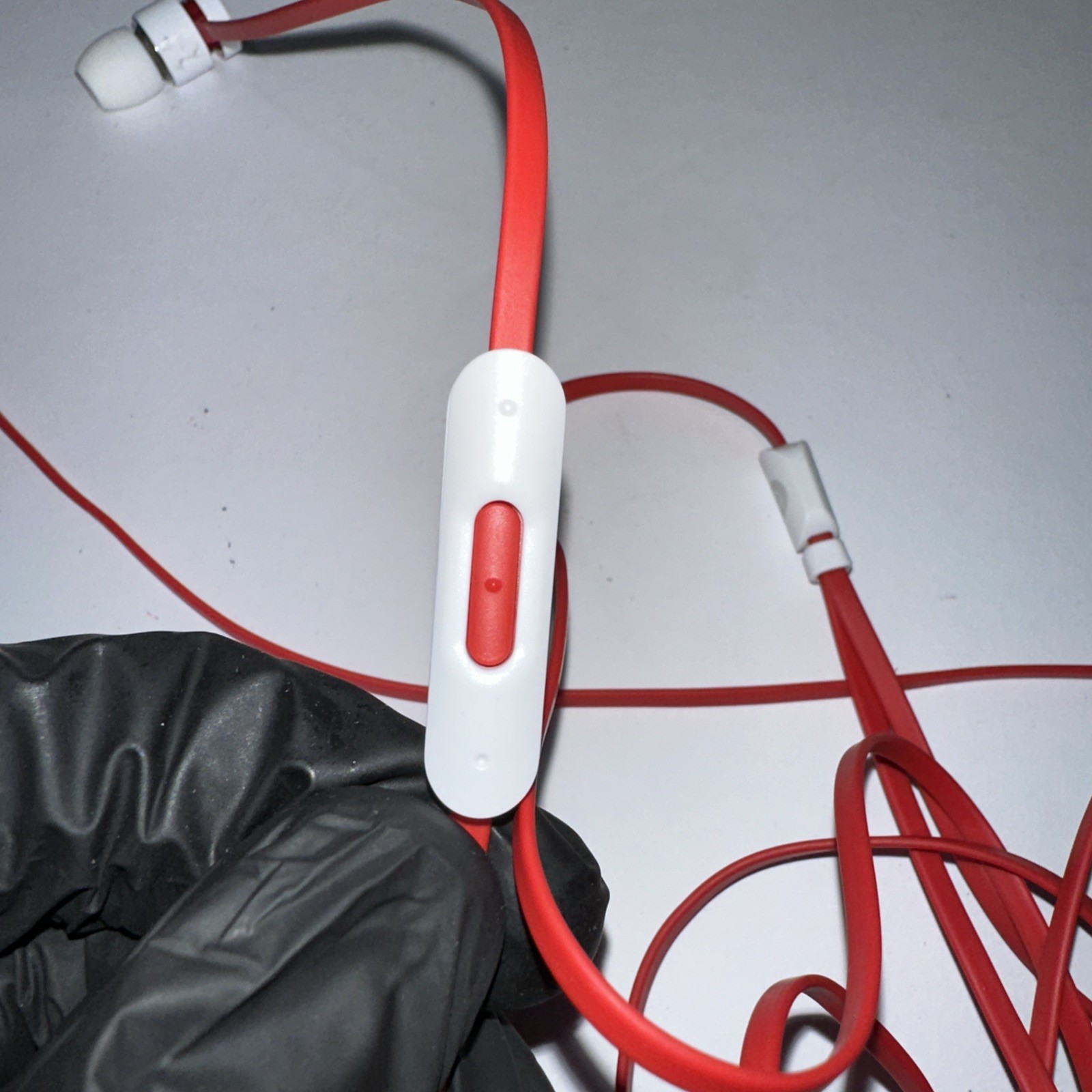 Beats by Dr. Dre urBeats In-Ear Headphones – Red/White✅️