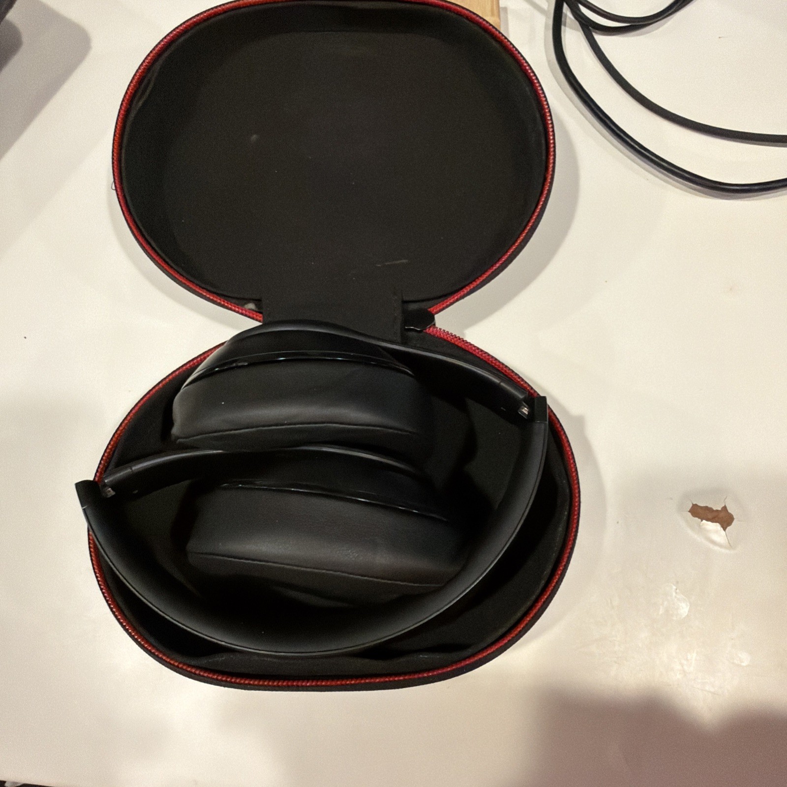 Beats by Dr. Dre Studio3 Over the Ear Wireless Headphones – Black