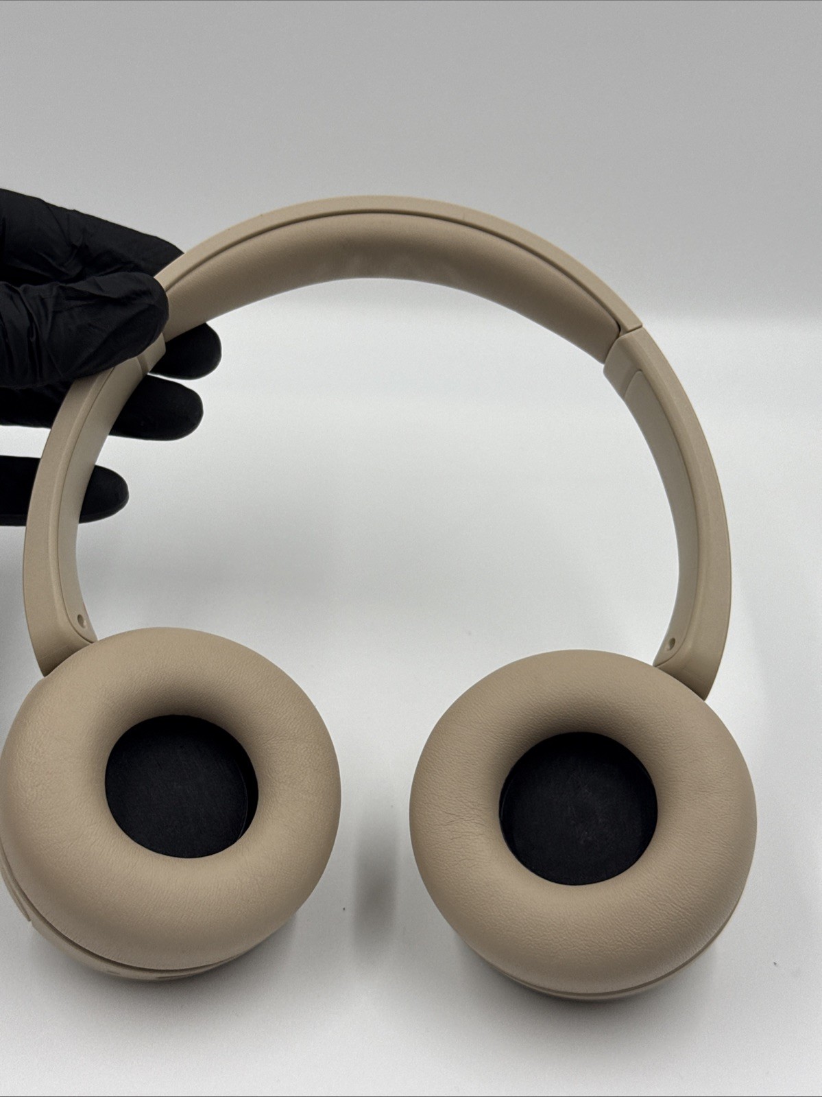 Sony WH-CH520 On Ear Wireless Bluetooth Headphones WHCH520 – BEIGE