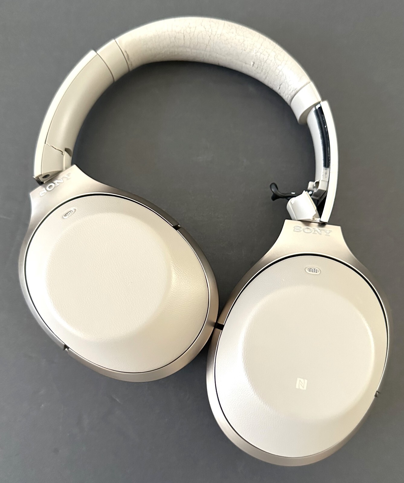 Sony MDR-1000X Wireless Noise Cancelling Bluetooth Headphones Beige (Read) 1.1