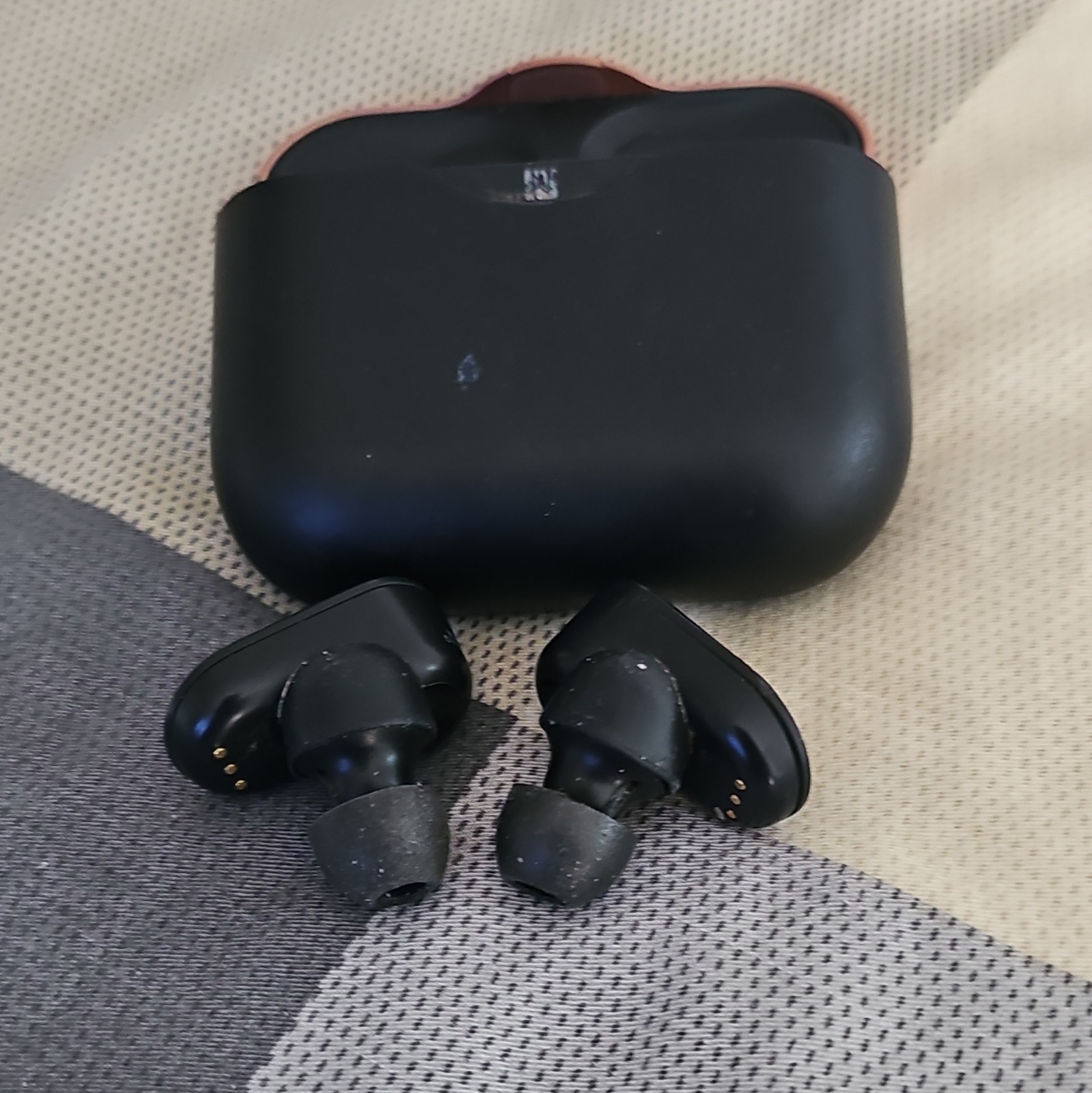 Sony WF-1000XM3 True Wireless Bluetooth In-Ear Earbuds ANC Mic Black/Pink