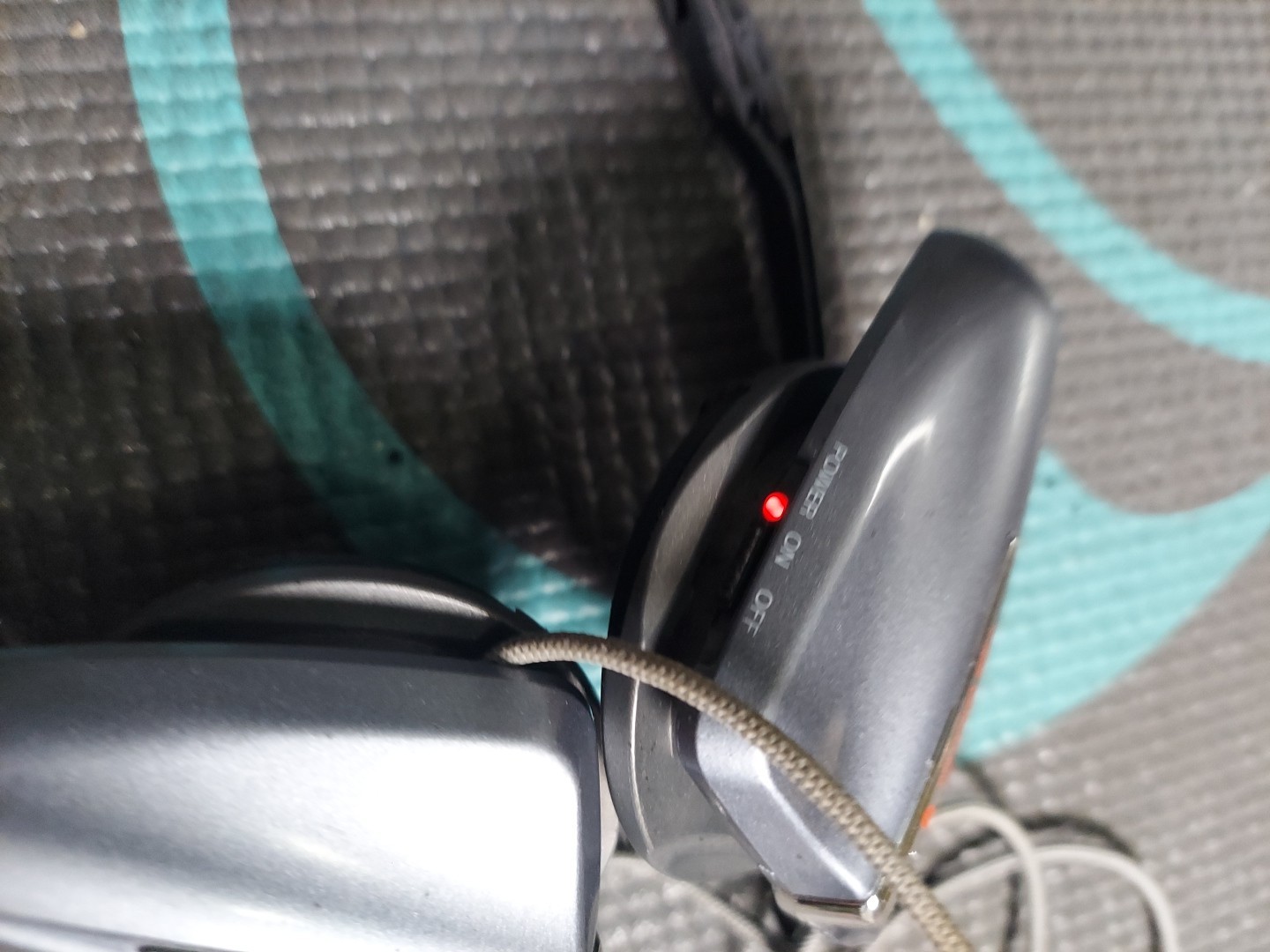 Sony Headphones, Model MDR-G94NC, Retractable.Tested.