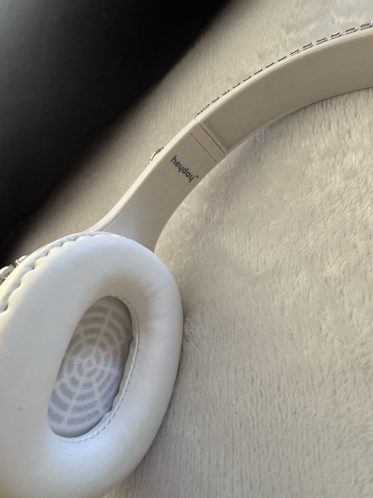 heyday Bluetooth Over-Ear Headphones White/Silver Pearls Rhinestones