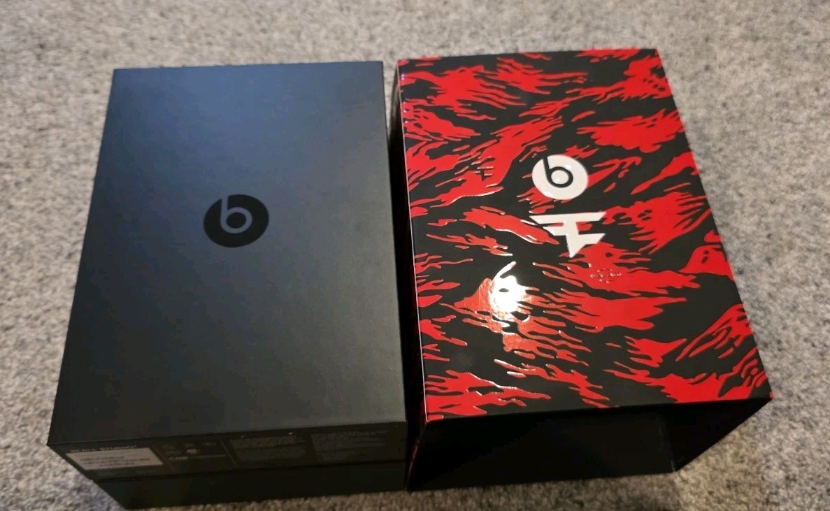 Beats Studio 3 Faze Clan Wireless Headphones Limited Edition Out of Stock RARE