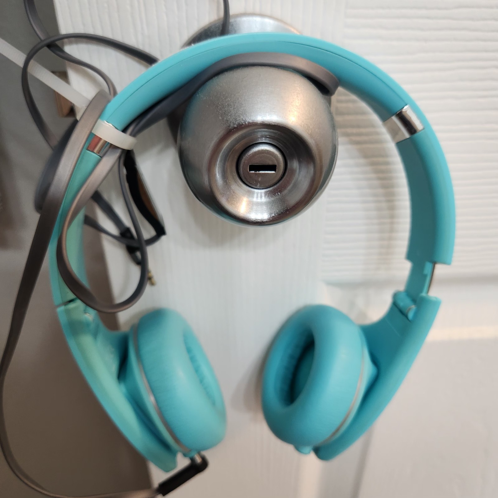Monster DNA headphone wire on ear headphone Teal