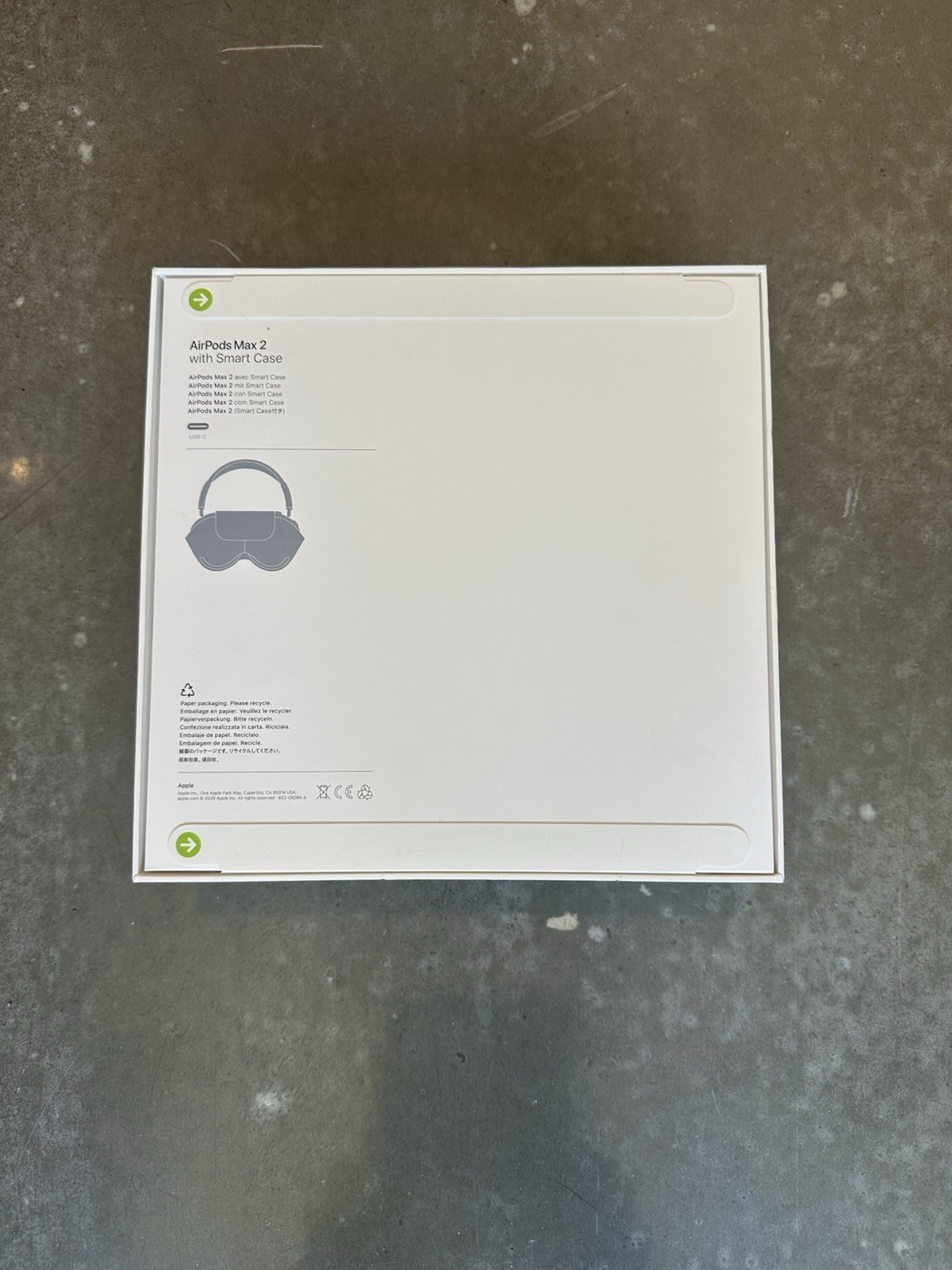Apple AirPods Max 2 Silver Over-Ear Headphones Bluetooth USB-C w/ Smart Case