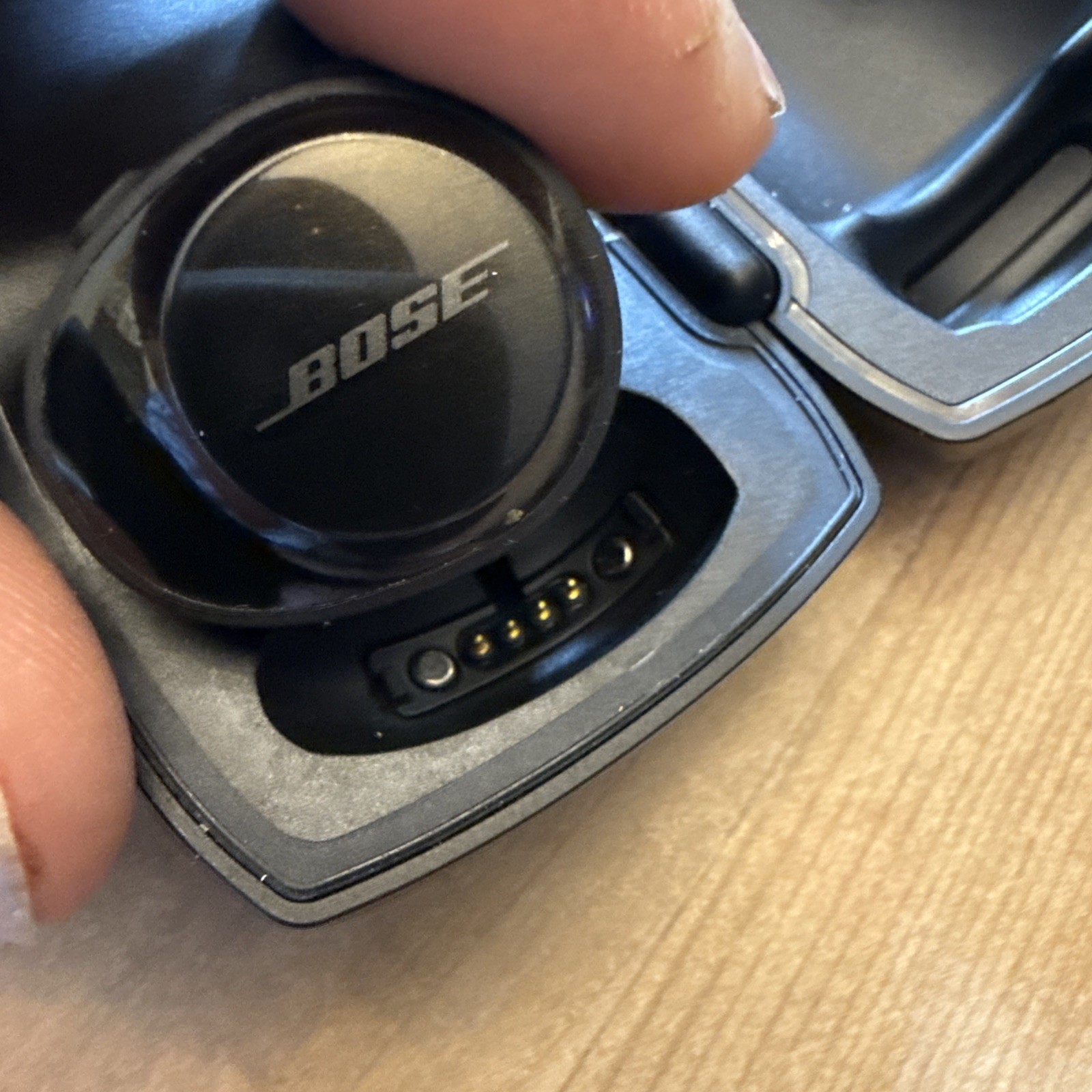 Bose Sound Sport Ear Buds Complete In Case No Charger.