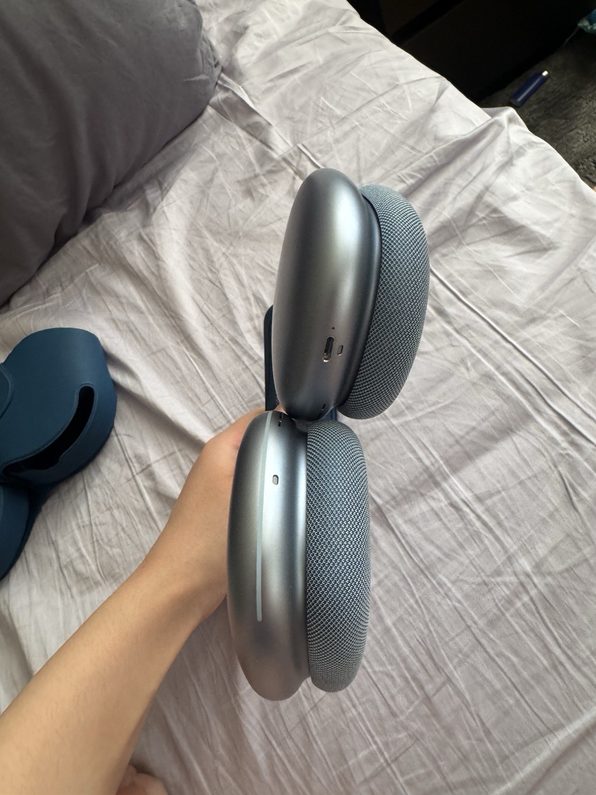 Apple AirPods Max Wireless Bluetooth Over-Ear Headphones Blue/Silver