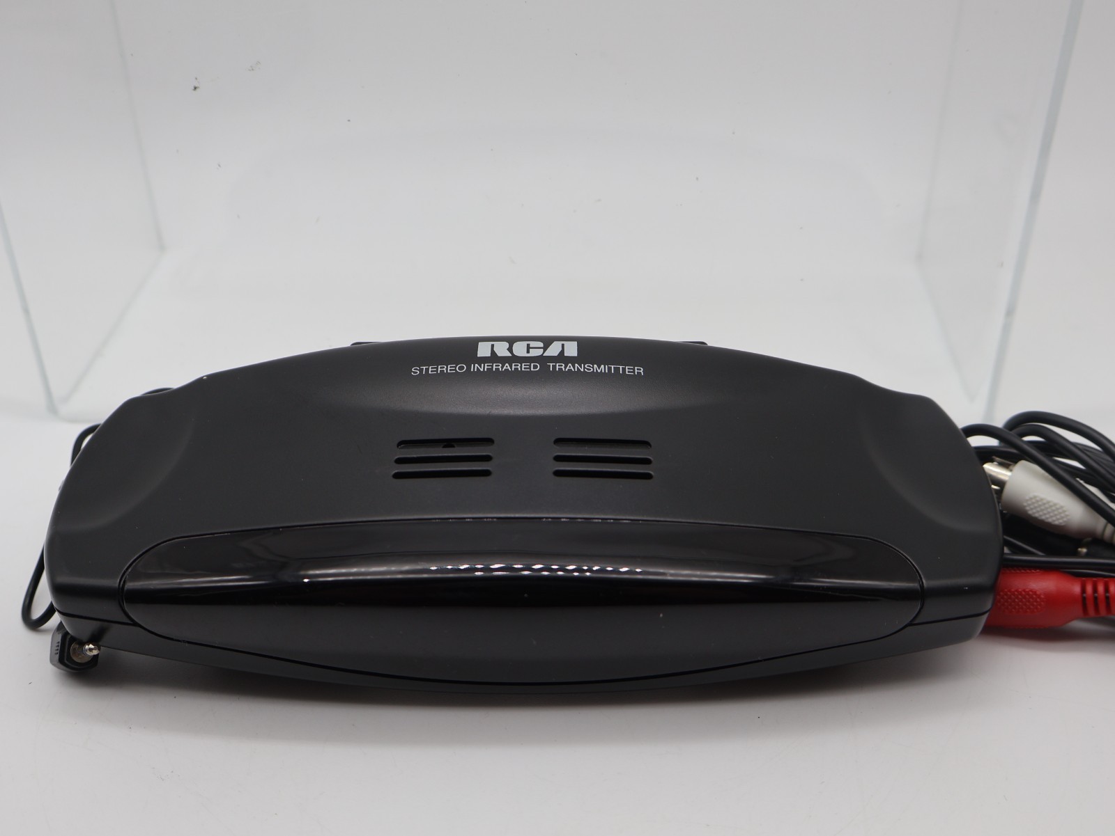 RCA Wireless Headphones Infra Red WHR120RS 25′ Open Box Over Ear