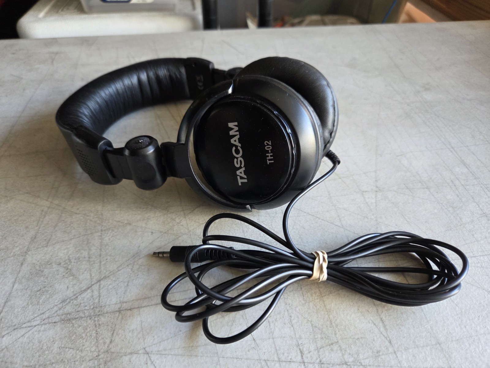TASCAM TH-02 Professional Studio Monitor Headphones Great Condition