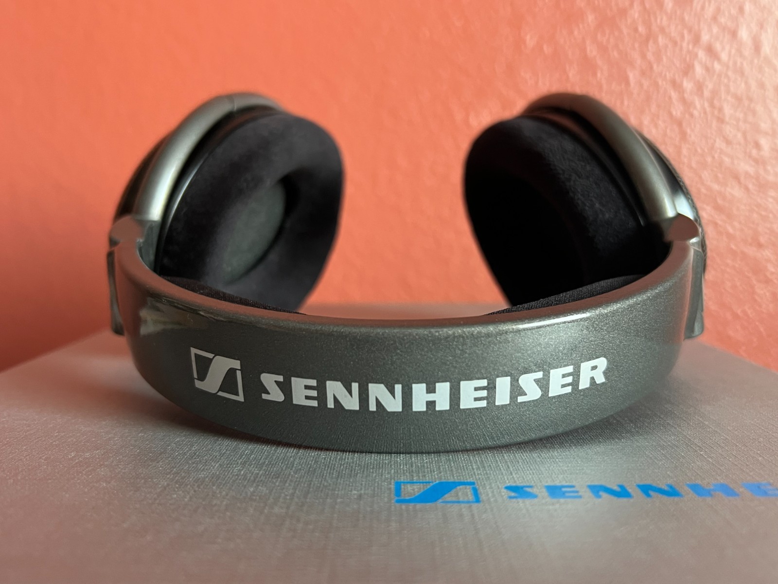 Sennheiser HD 650 Headphones – Over Ear – Open Back – Gray/Black