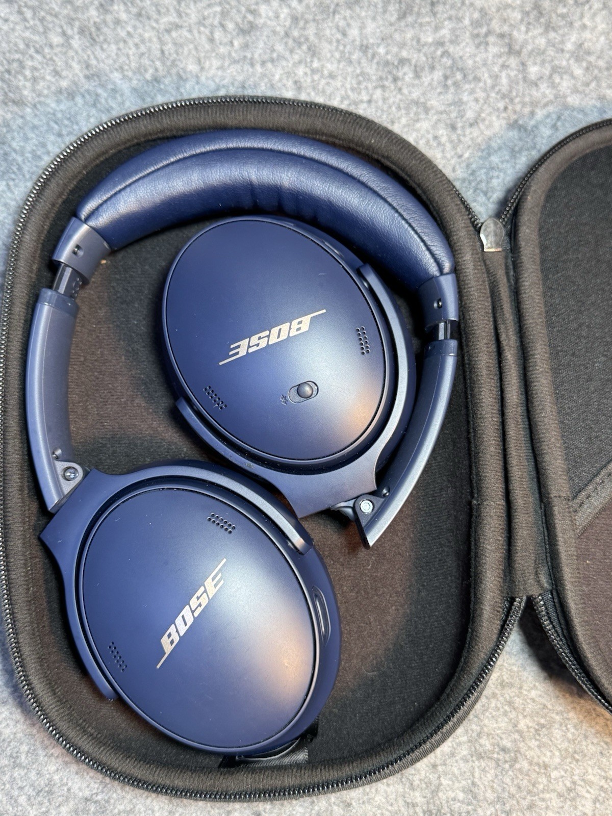 Bose QuietComfort Headphones Wireless Bluetooth Headphones,Active Over Ear Noise
