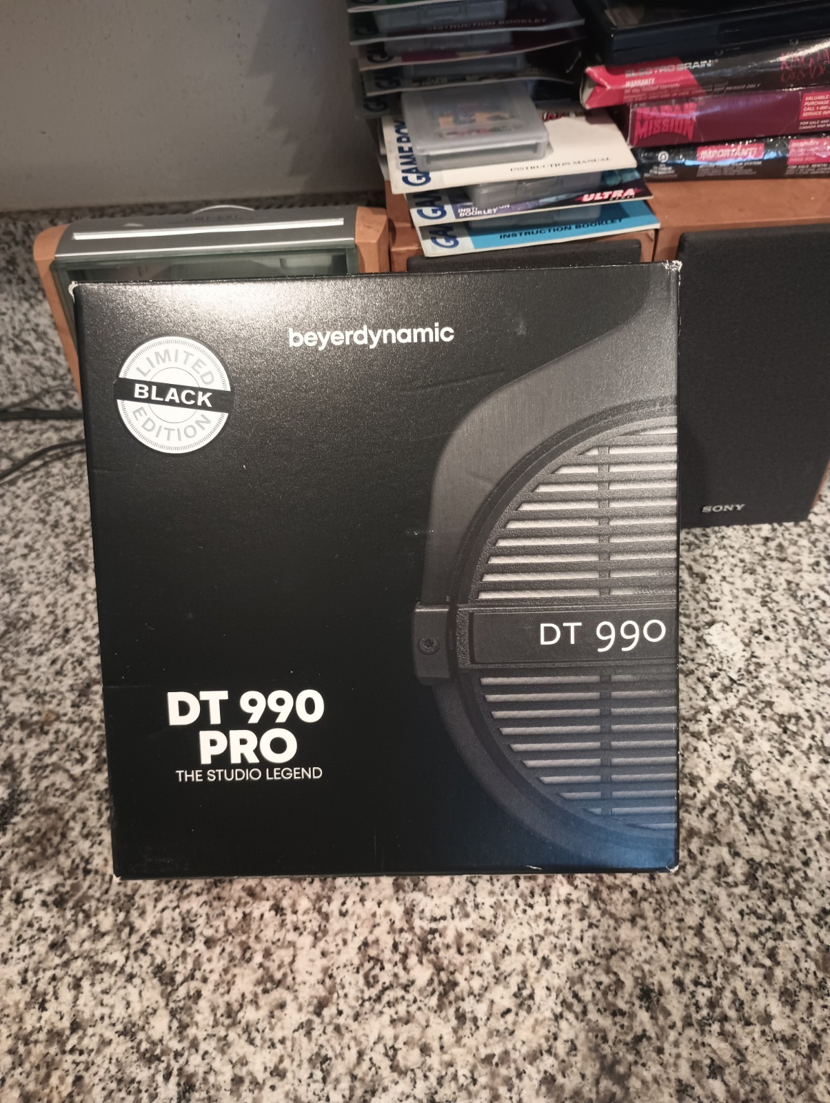 Beyerdynamic DT 990 Pro 250-Ohm Open-Back Circumaural Studio Headphones Black