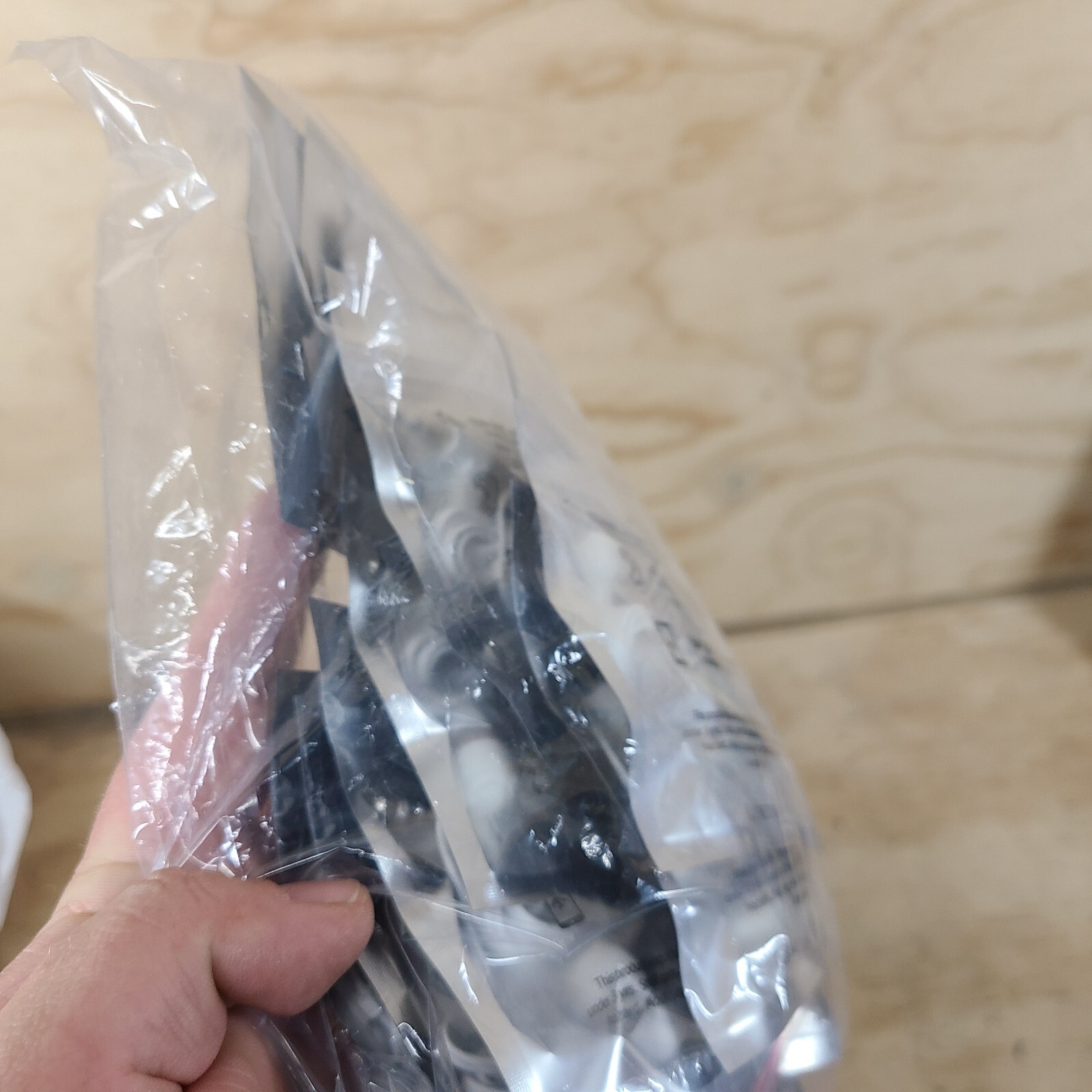 10 Packs Delta Airlines economy Earbuds Headphones Brand New Package NO APPLE