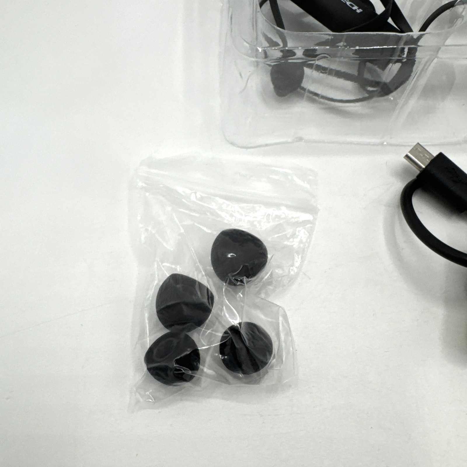 Frontech Wireless Sports Earphones Bluetooth 4.2 New In Package
