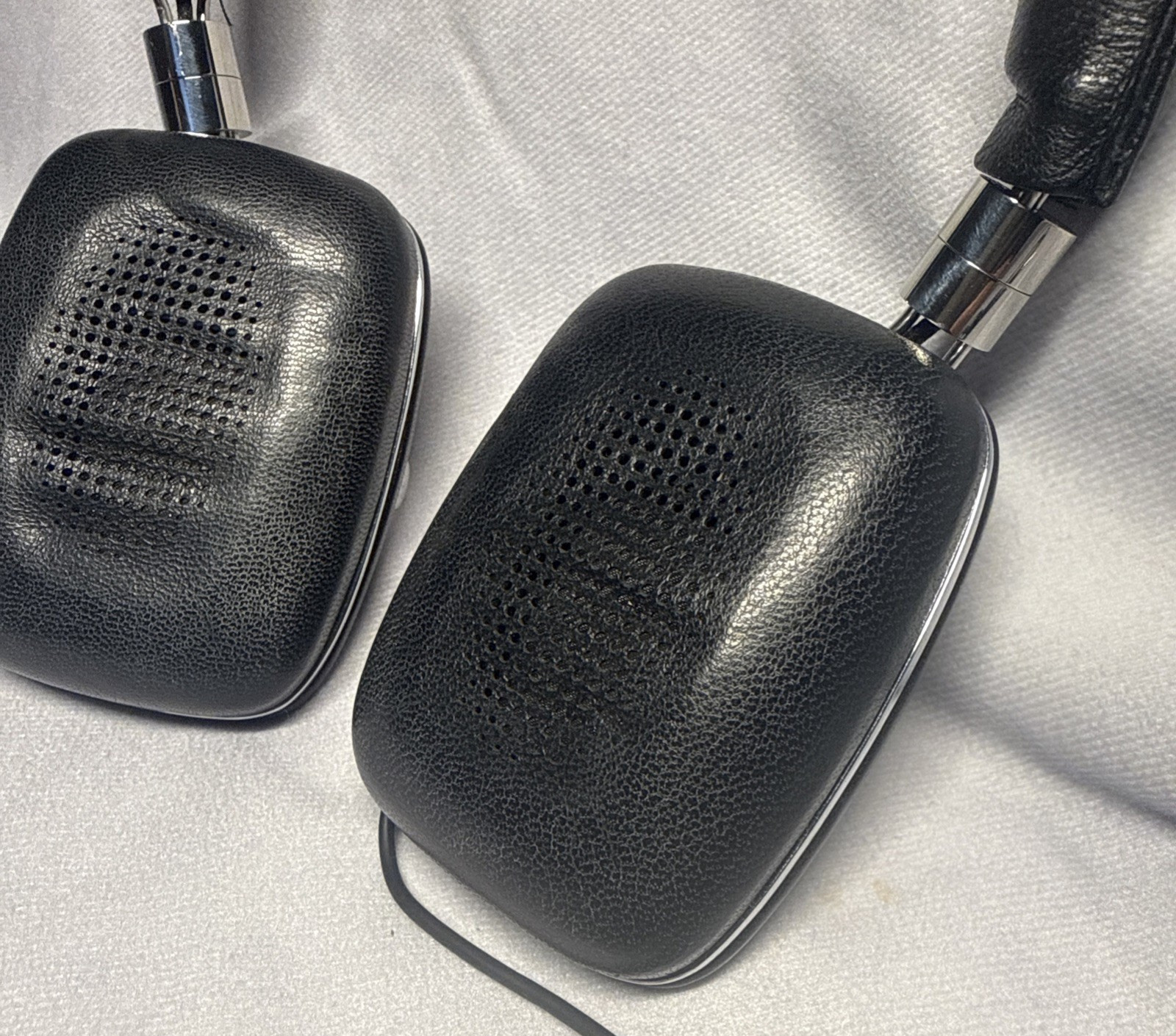 Bowers & Wilkins P5 Wired On Ear Headphones Black Headband Stereo HiFi Premium